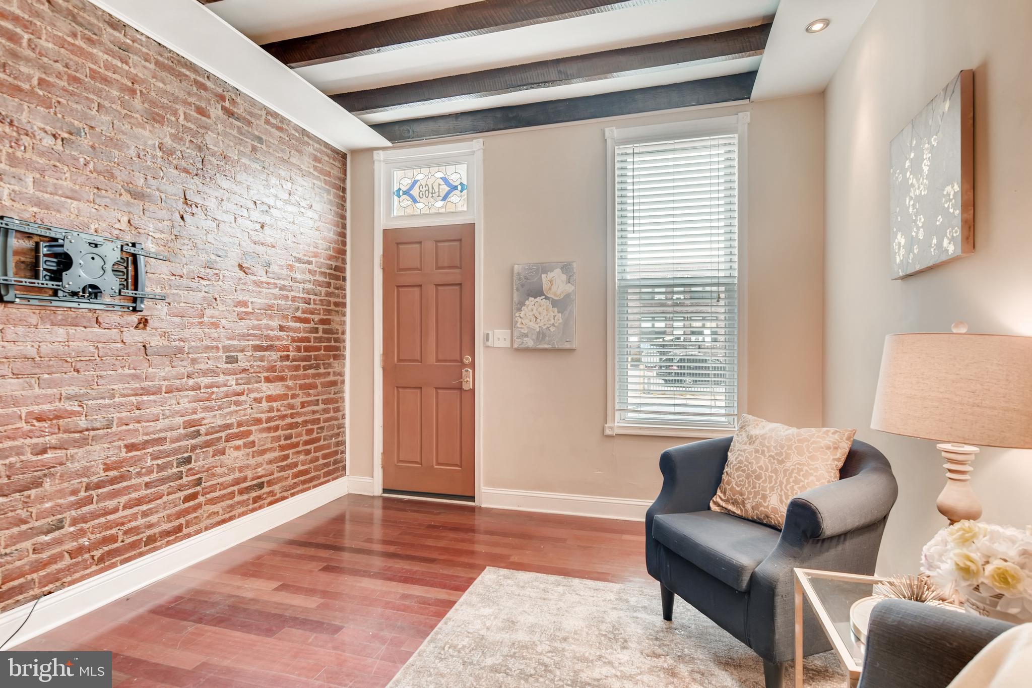 LOCUST POINT - Residential