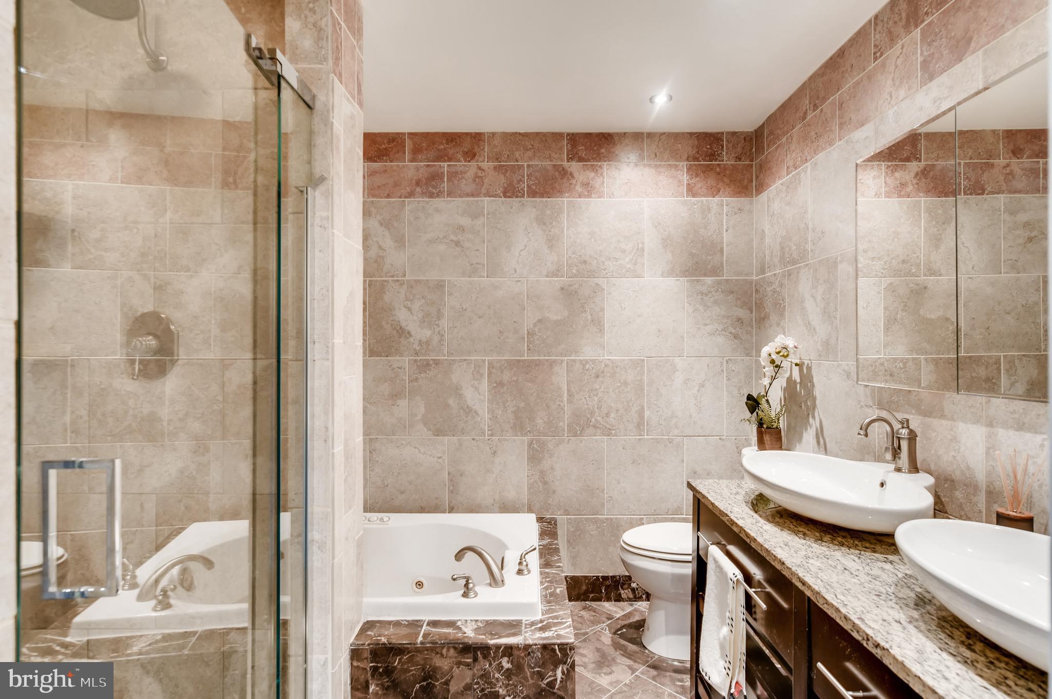 LOCUST POINT - Residential