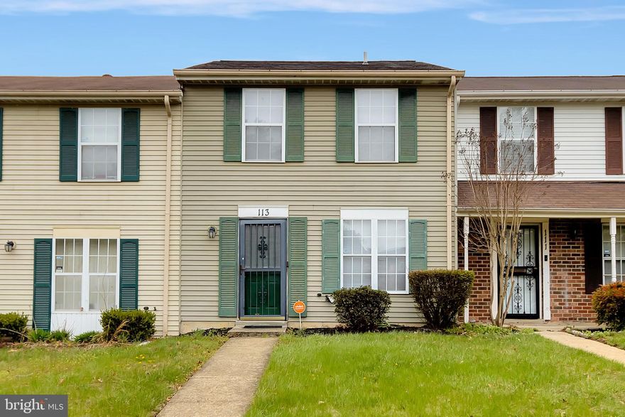 Located in a quiet respectable neighborhood, this you do not want to miss. Perfect "move-in" condition in a fantastic location! The townhouse features a nice size backyard and assigned parking space.
Sold in AS IS condition.

This is a multi-offer situation please come with your BEST & FINAL, offers are due by Sunday, April 10th, 2022 by 8:00 PM 

Thank you,

Michael Gray

Keisha Gray-Robinson