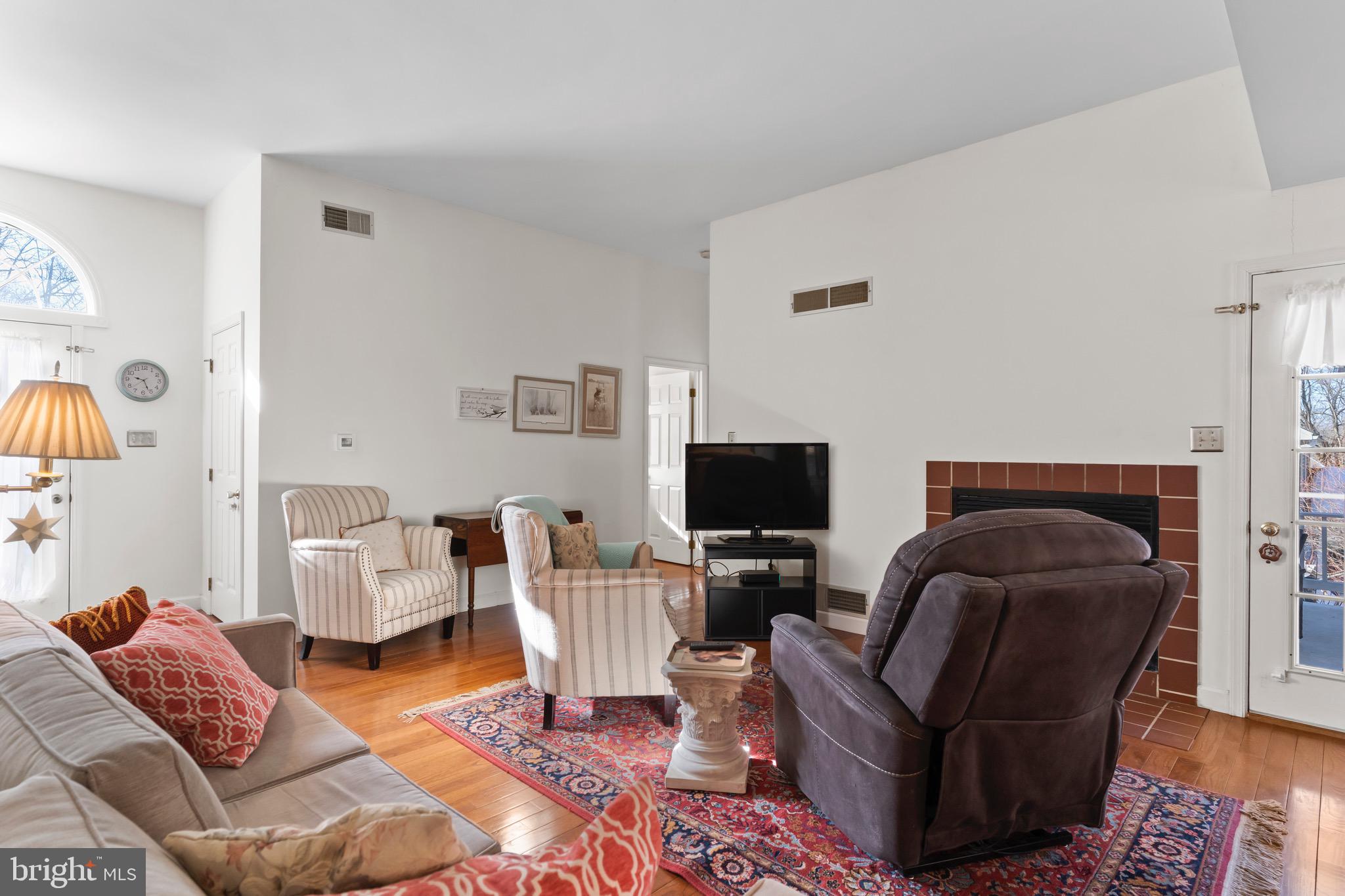 COUNTRY CLUB PARK - Residential