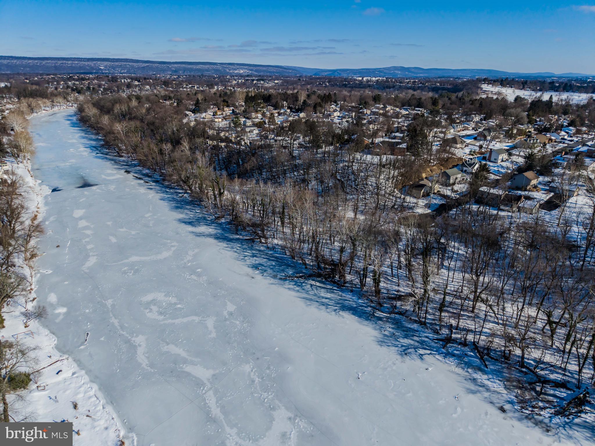 COUNTRY CLUB PARK - Residential