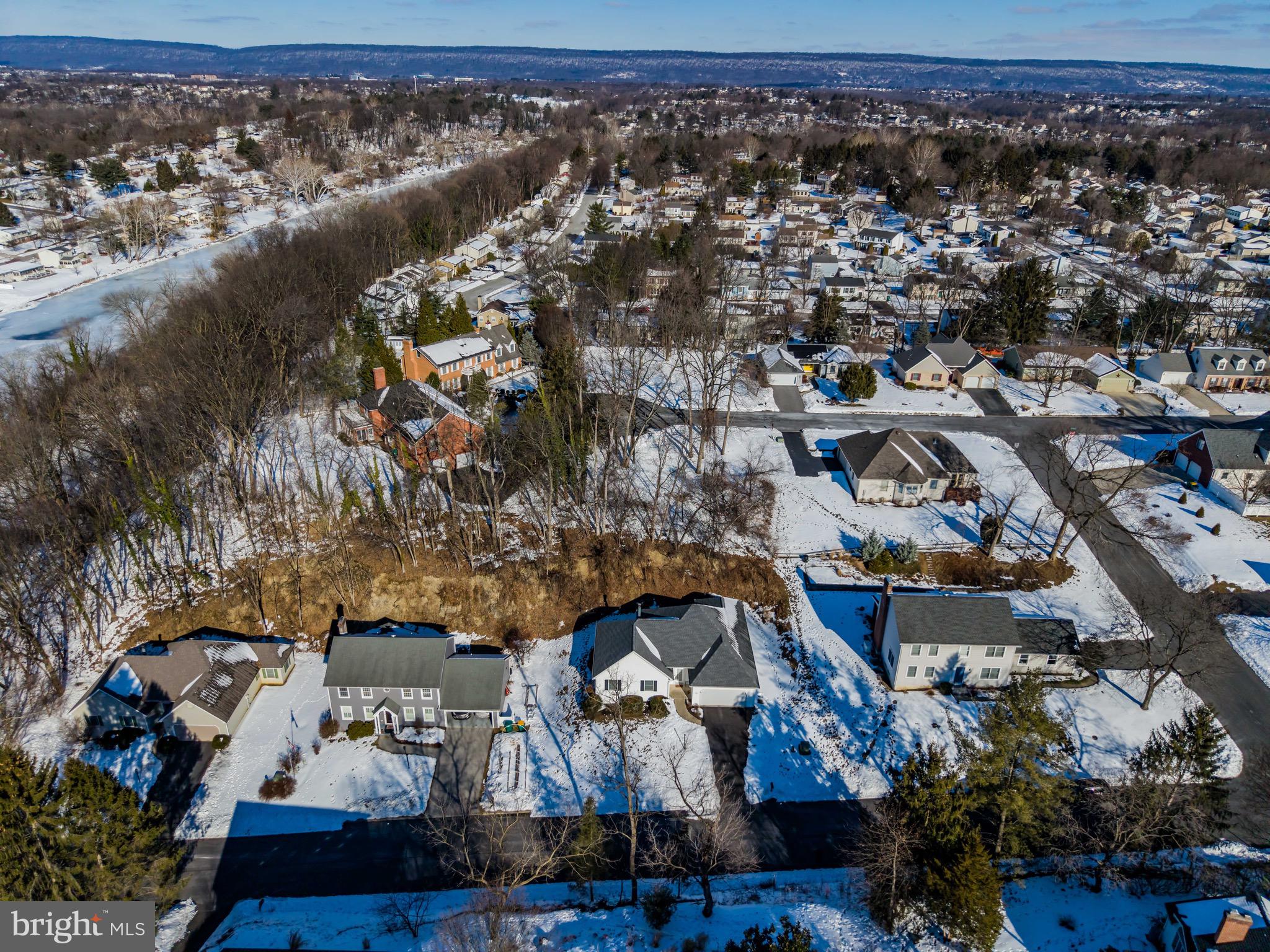 COUNTRY CLUB PARK - Residential