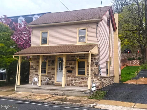 153 E Wyomissing Avenue, Mohnton, PA MLS: PABK2055826