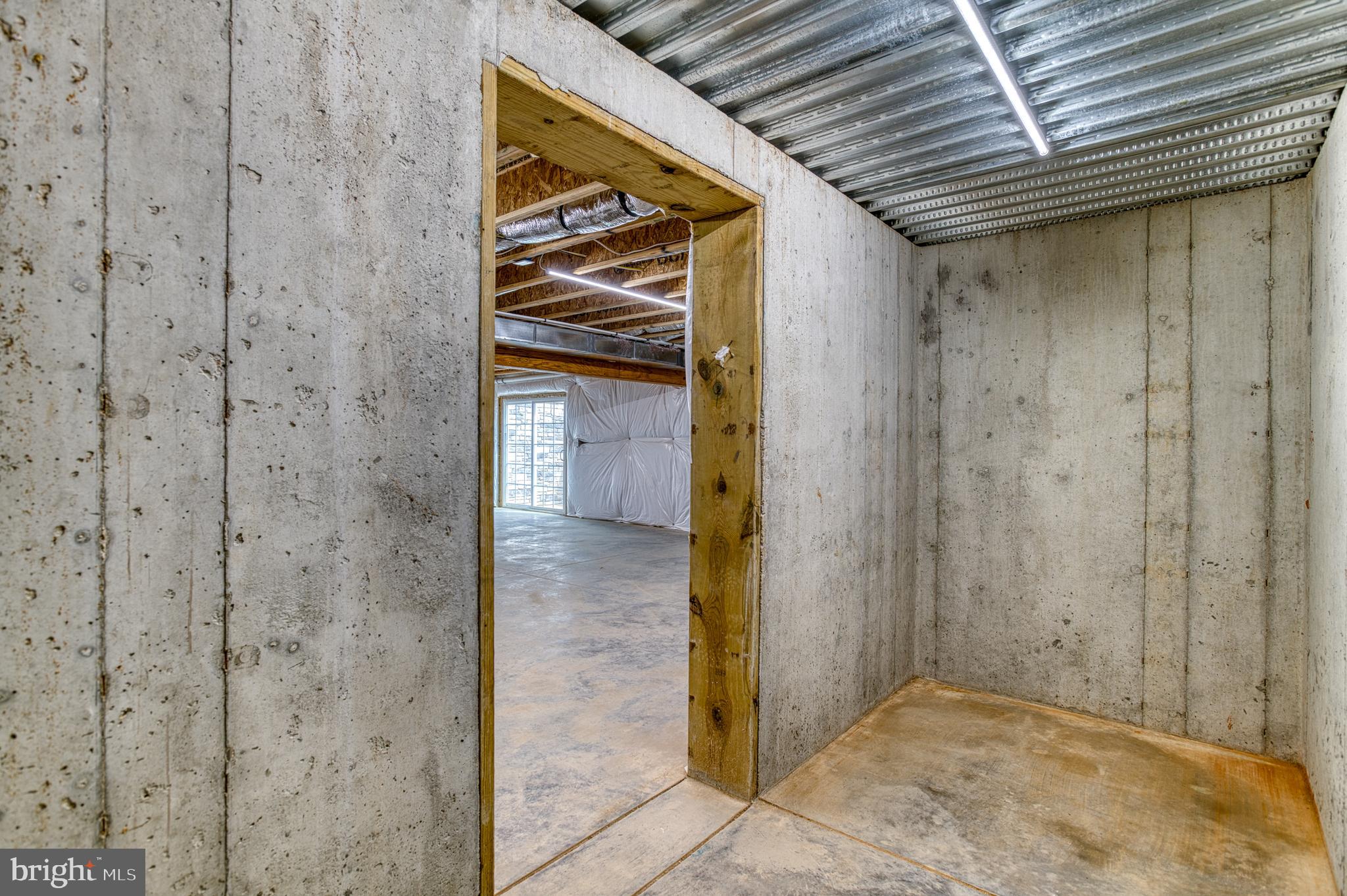 LANDS END AT LAKE ANNA - Residential