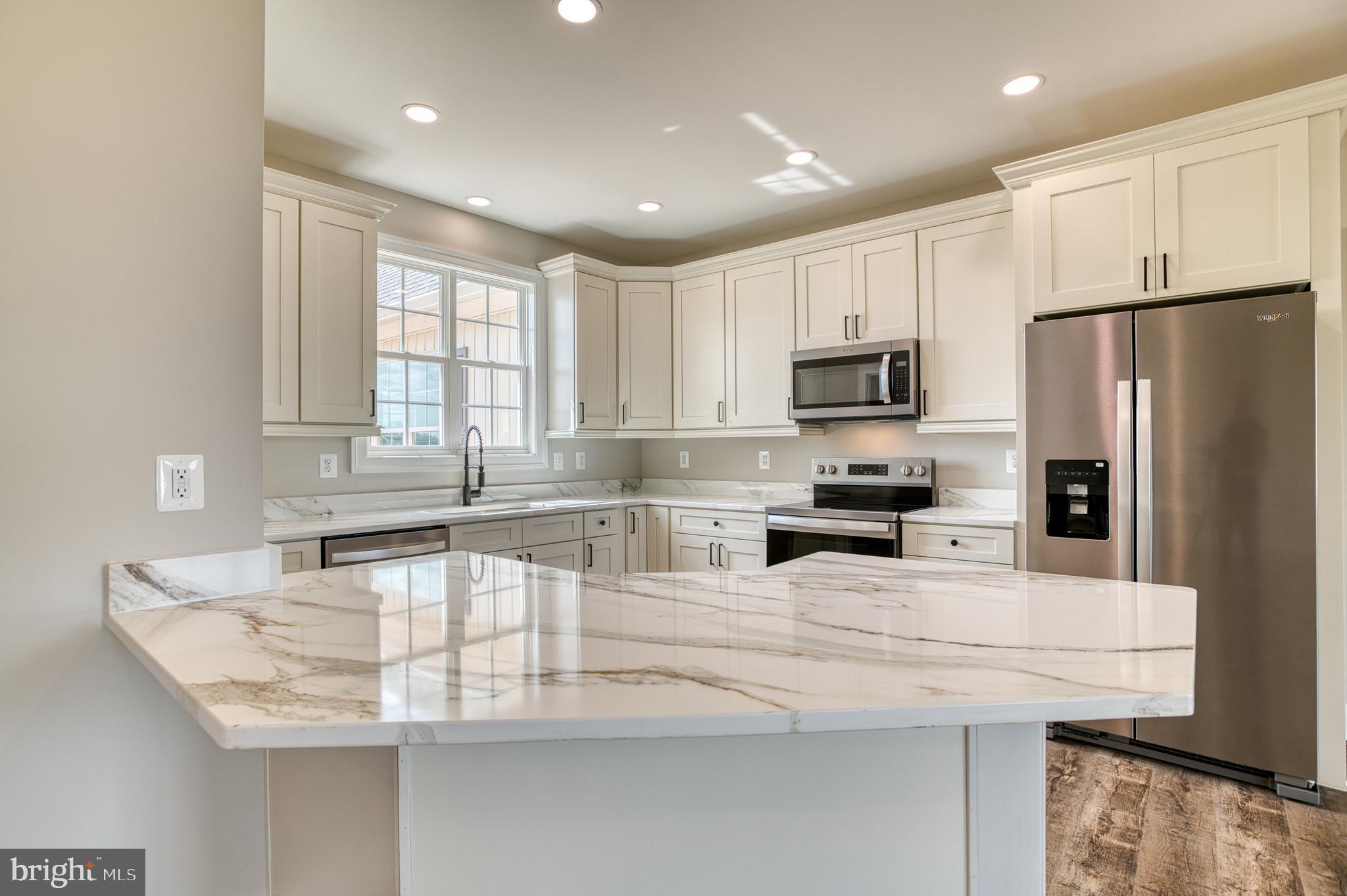 LANDS END AT LAKE ANNA - Residential