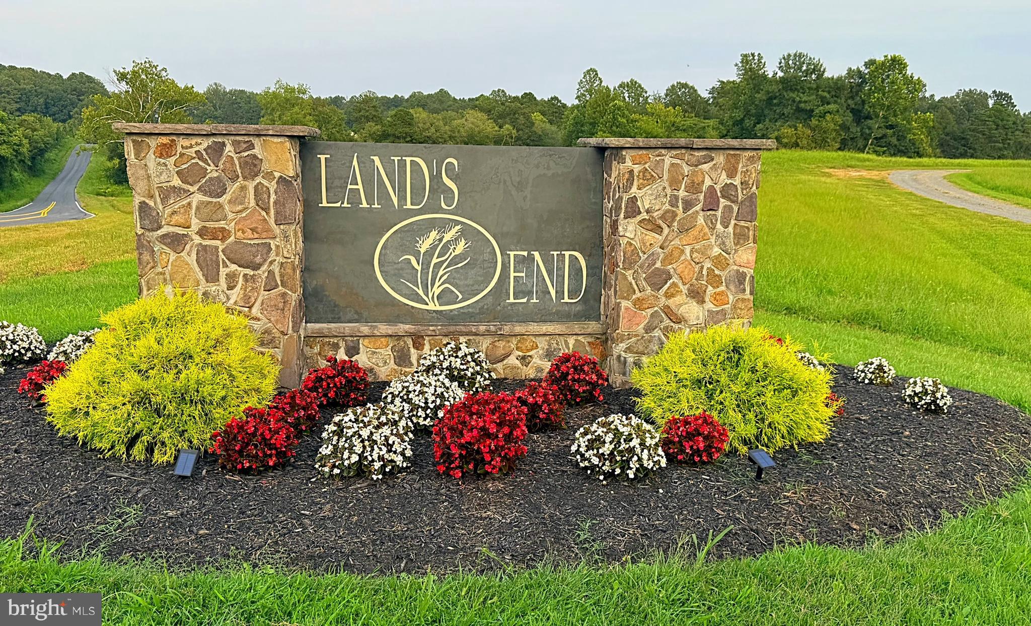 LANDS END AT LAKE ANNA - Residential