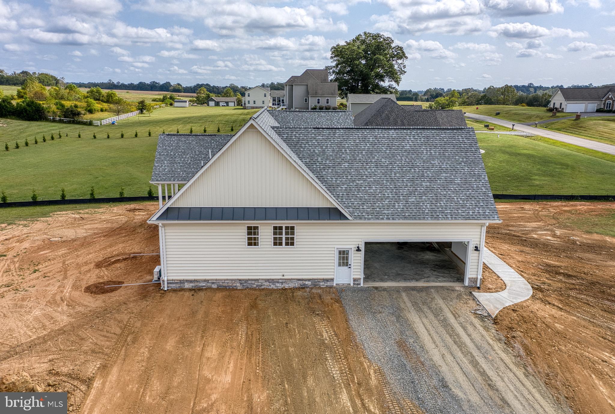 LANDS END AT LAKE ANNA - Residential
