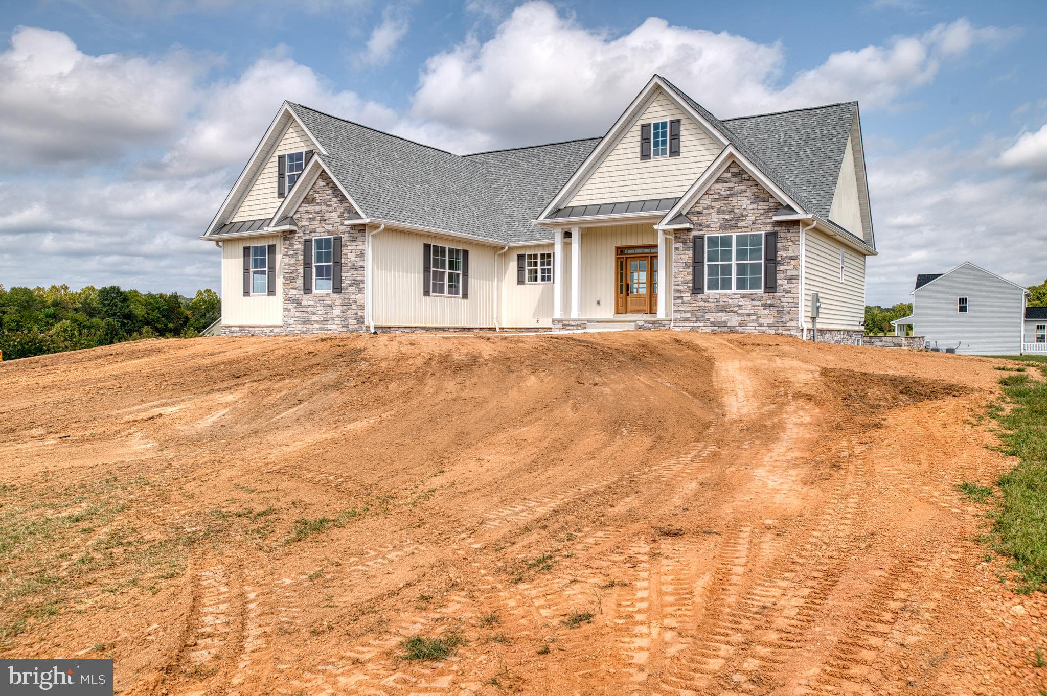 LANDS END AT LAKE ANNA - Residential