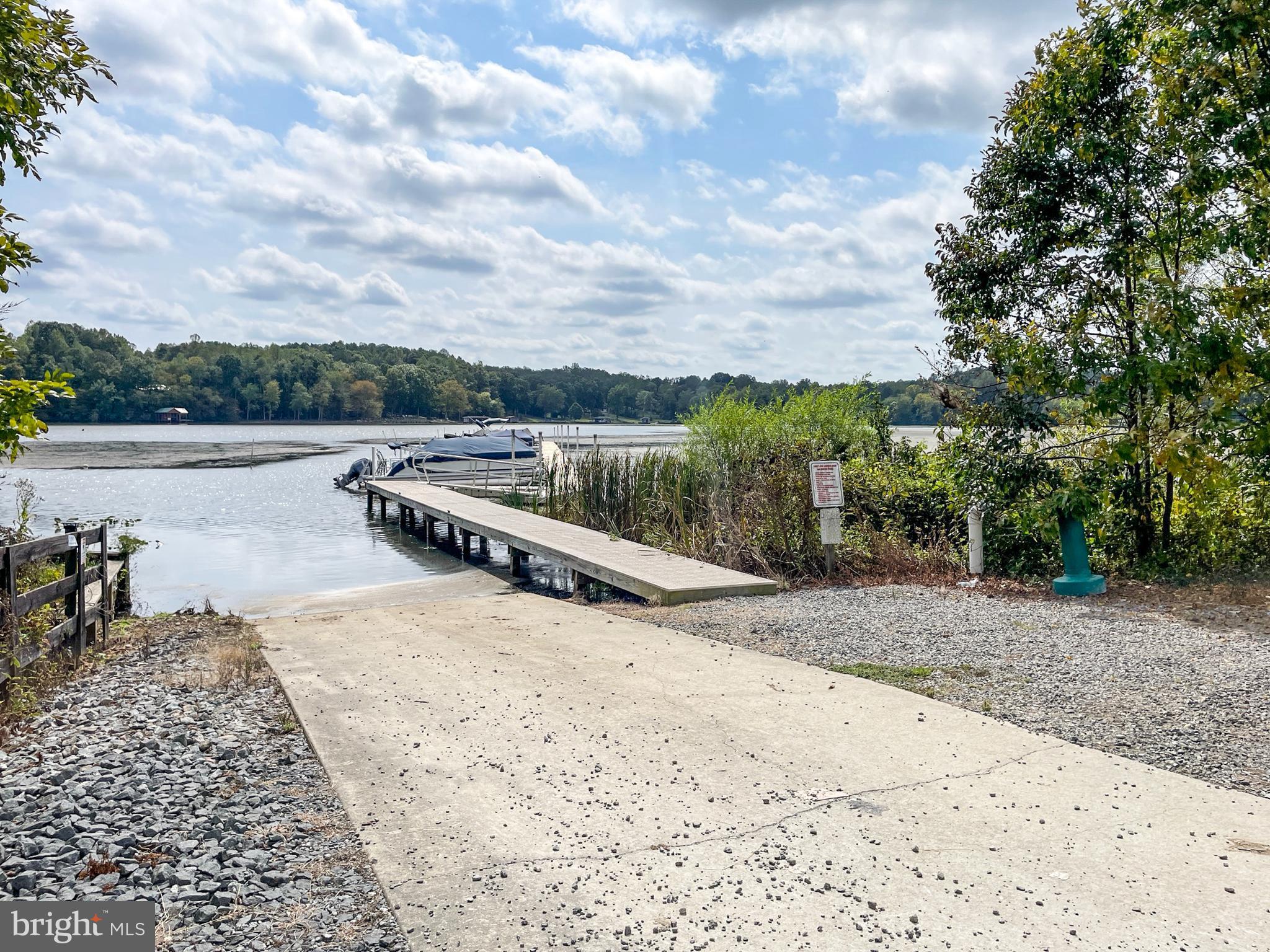LANDS END AT LAKE ANNA - Residential