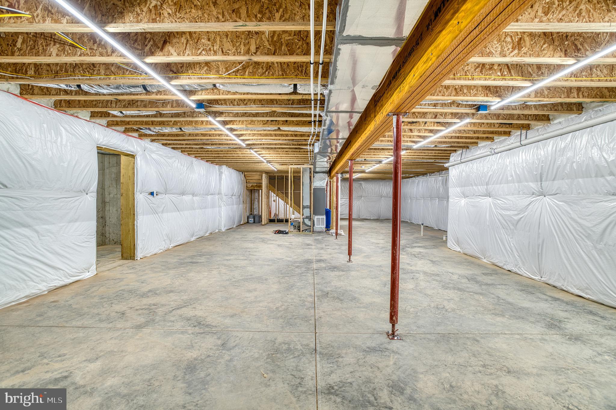 LANDS END AT LAKE ANNA - Residential