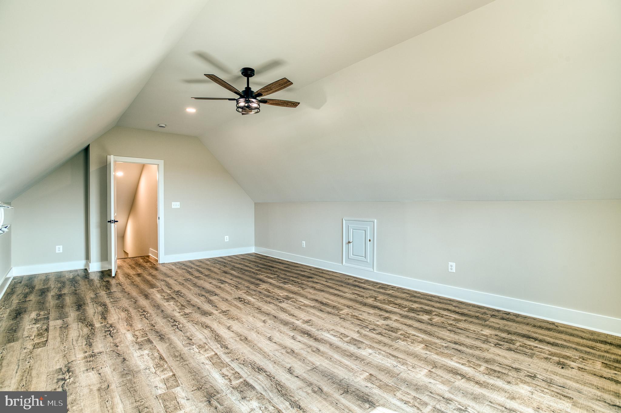 LANDS END AT LAKE ANNA - Residential