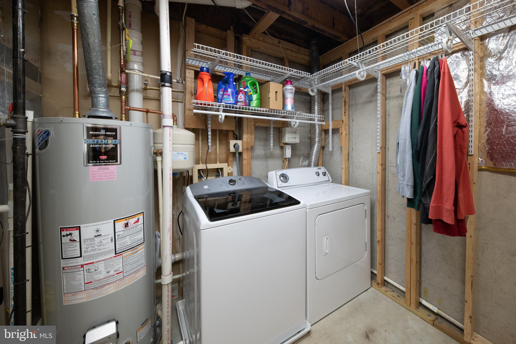 POTOMAC CROSSING - Residential