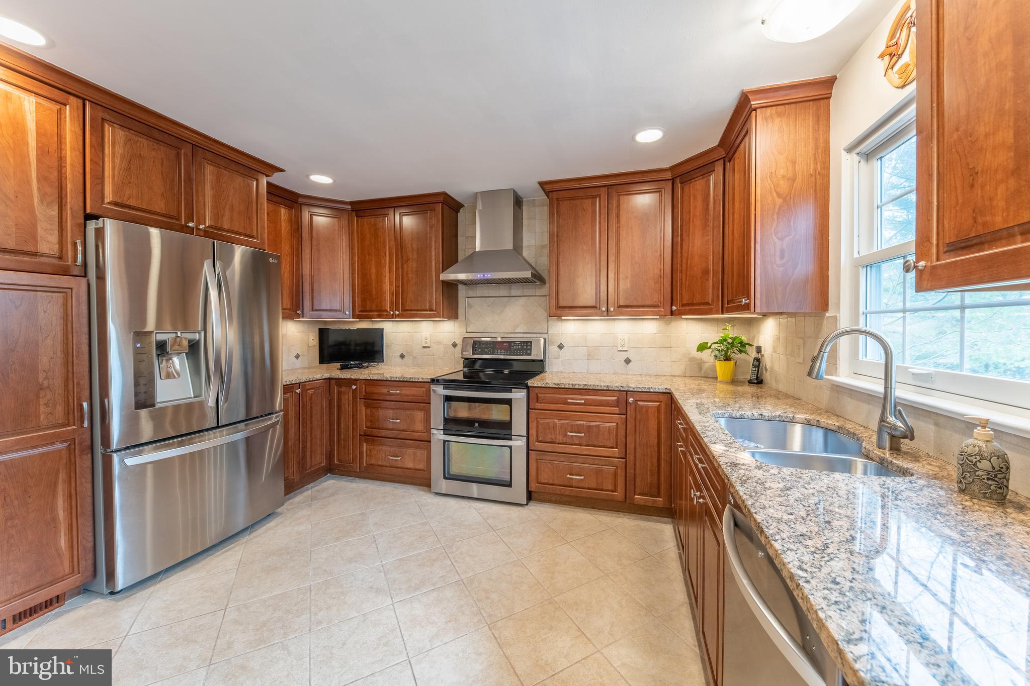 POTOMAC CROSSING - Residential