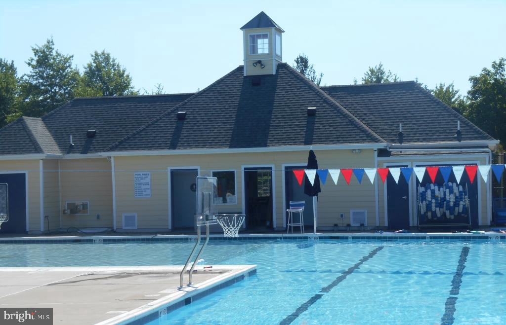 POTOMAC CROSSING - Residential