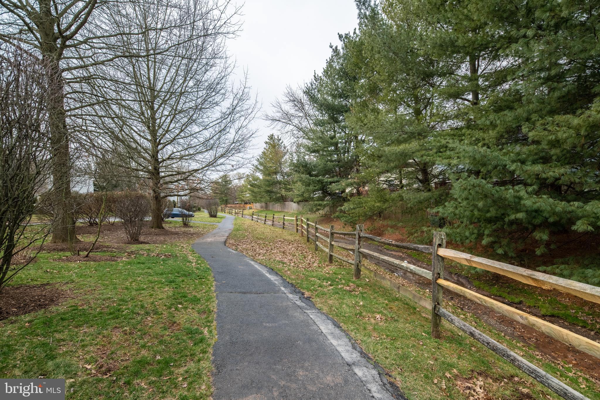 POTOMAC CROSSING - Residential