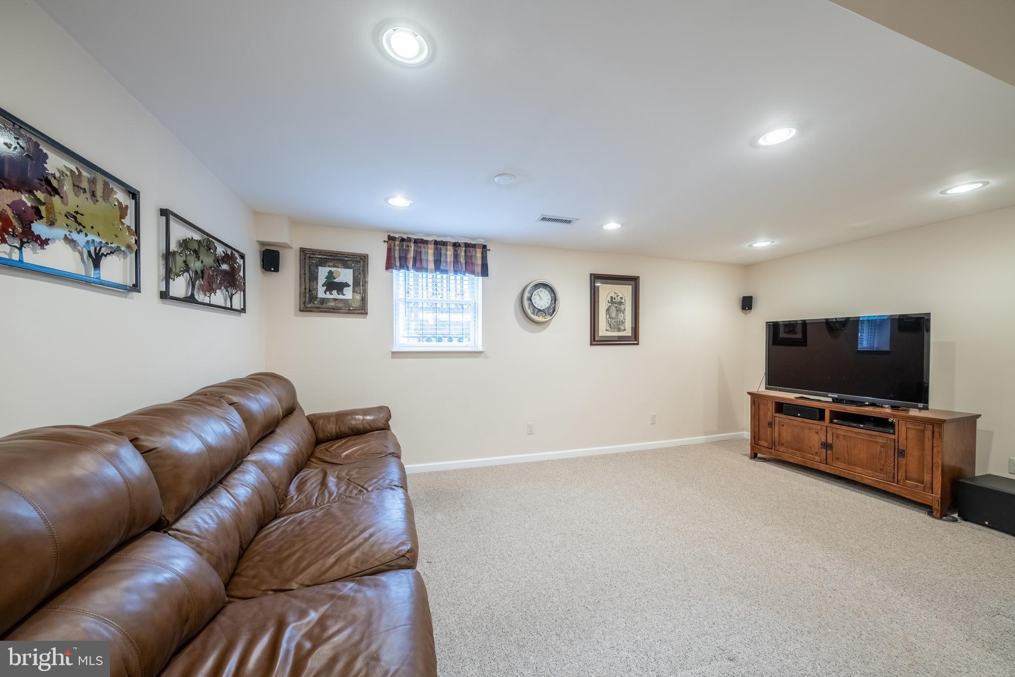 POTOMAC CROSSING - Residential