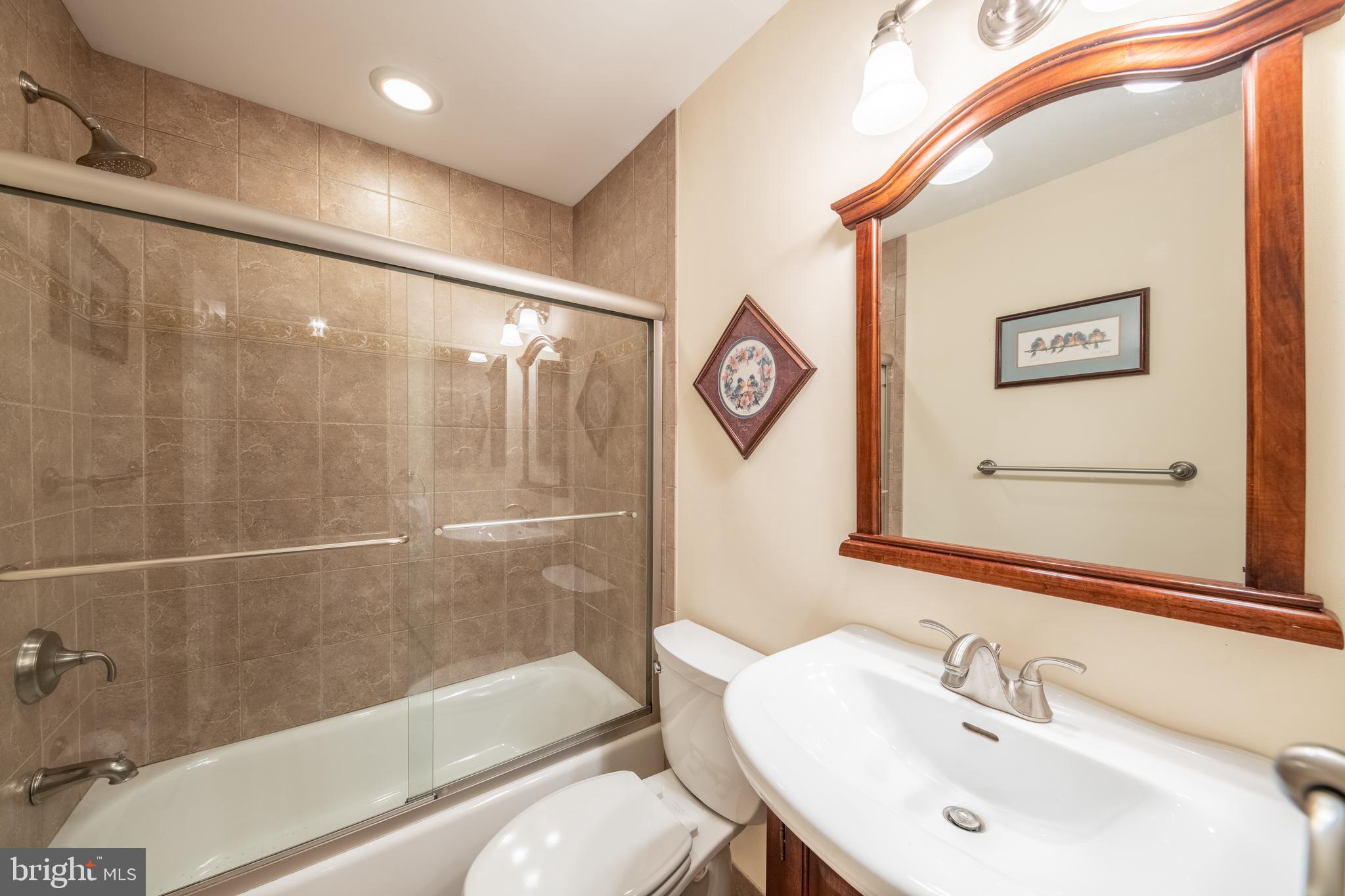 POTOMAC CROSSING - Residential