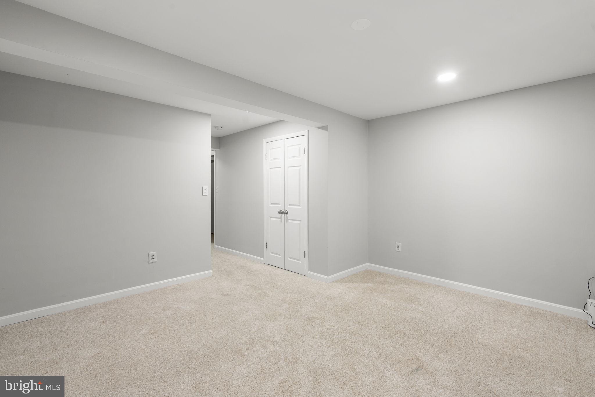 GREENCASTLE MANOR - Residential