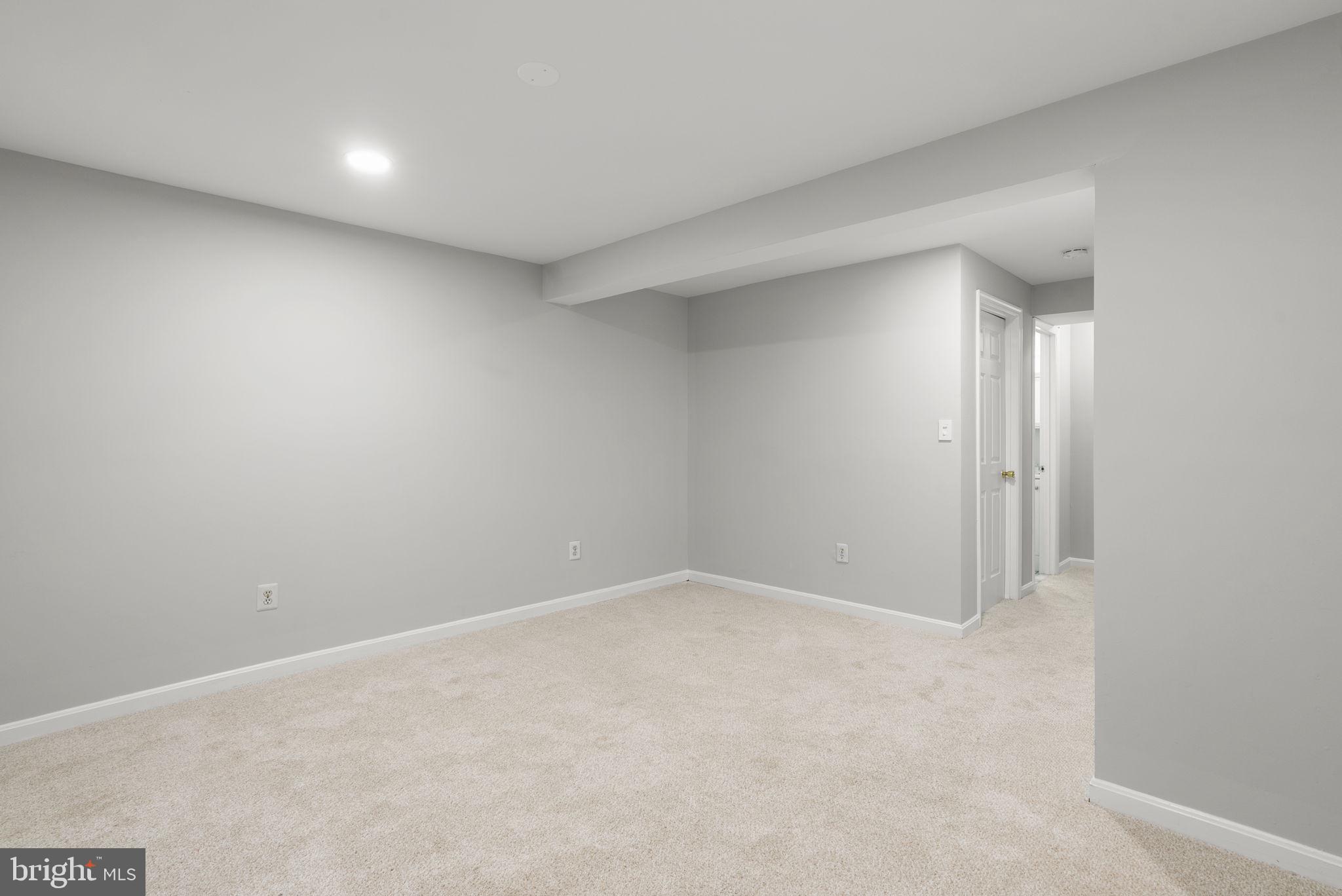 GREENCASTLE MANOR - Residential