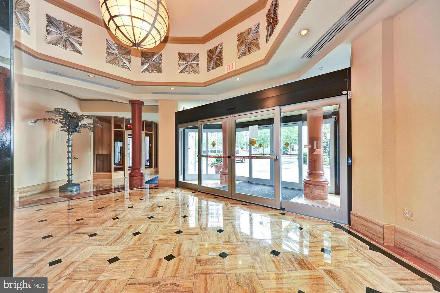 NORTHAMPTON PLACE - Residential Lease