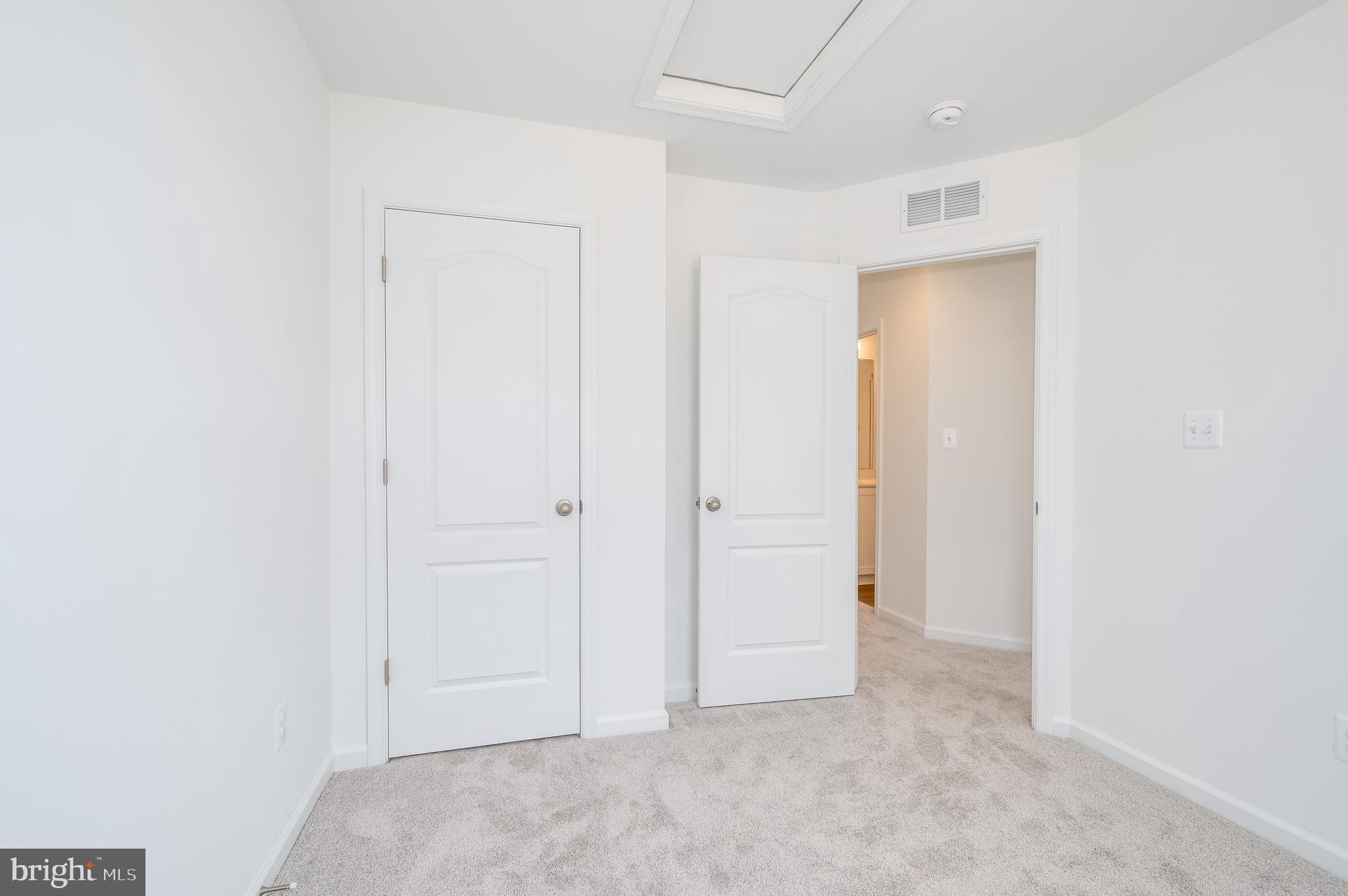 MARTINSBURG STATION - Residential Lease