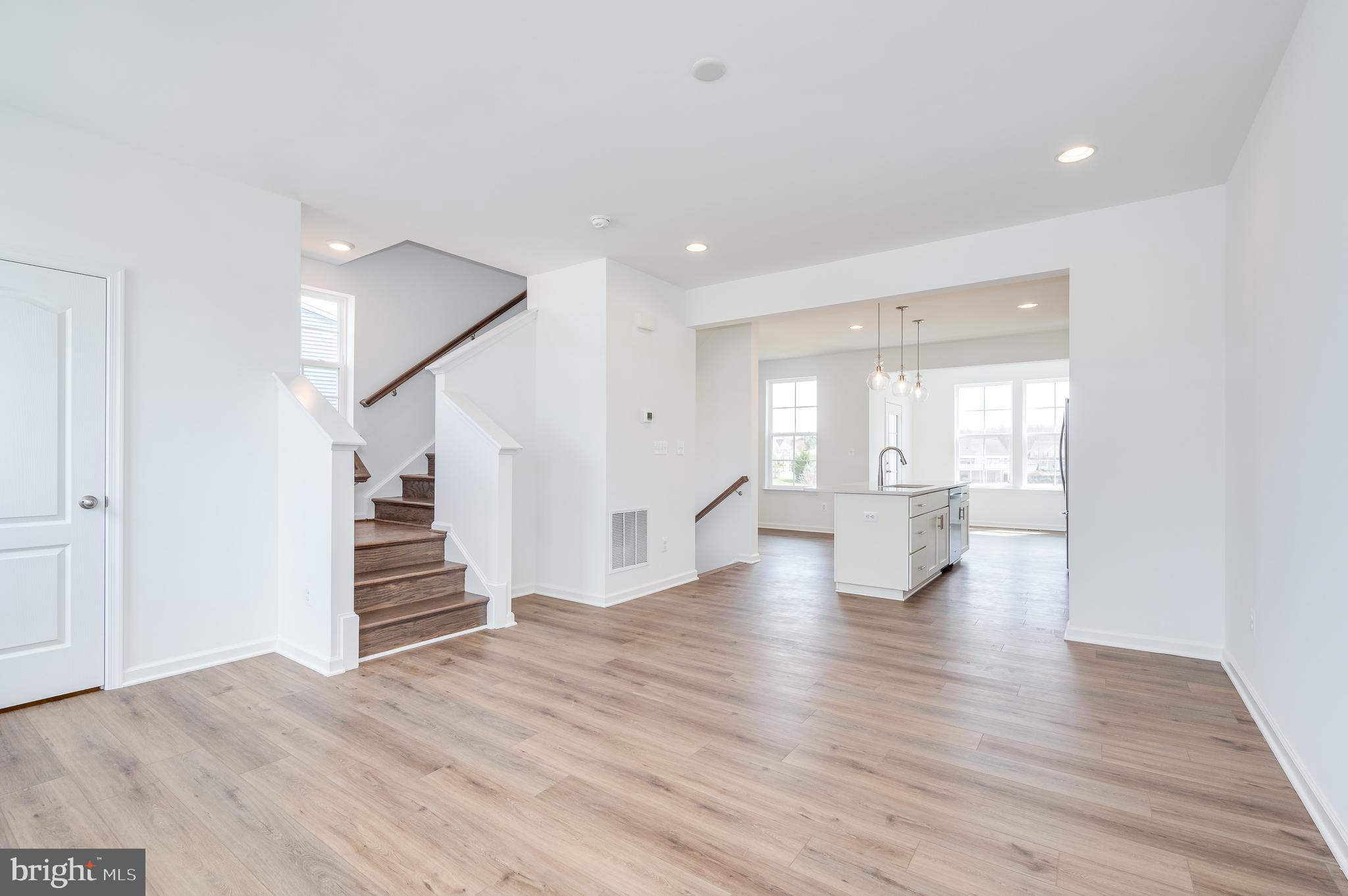 MARTINSBURG STATION - Residential Lease