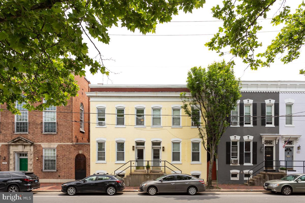 OLD TOWN ALEXANDRIA - Residential Lease