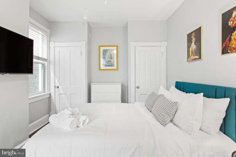 OLD TOWN ALEXANDRIA - Residential Lease