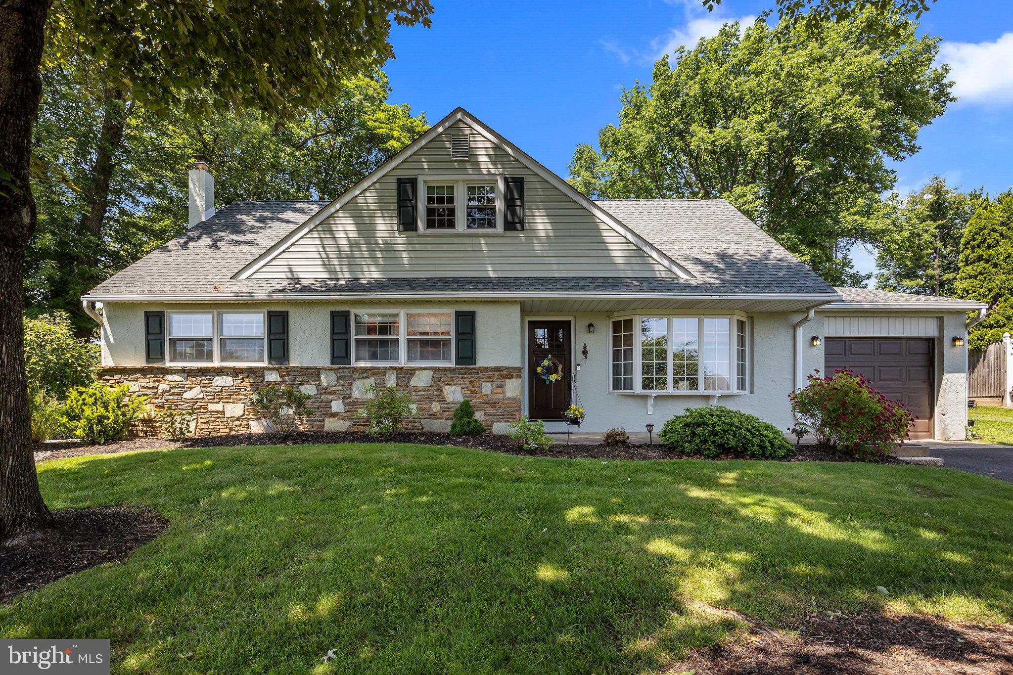 17 SUNSET DRIVE
