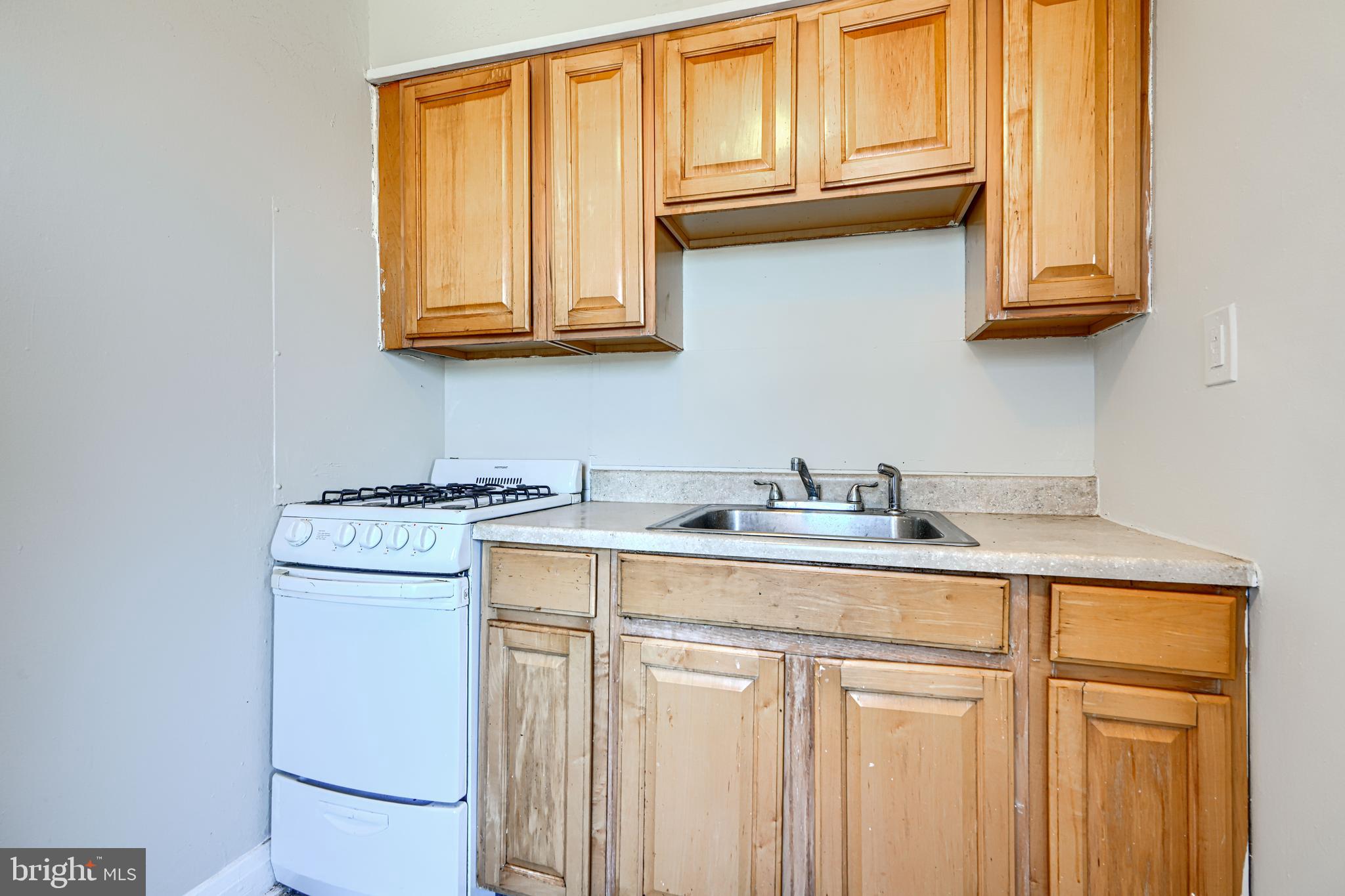 5626 MIDWOOD AVENUE 2