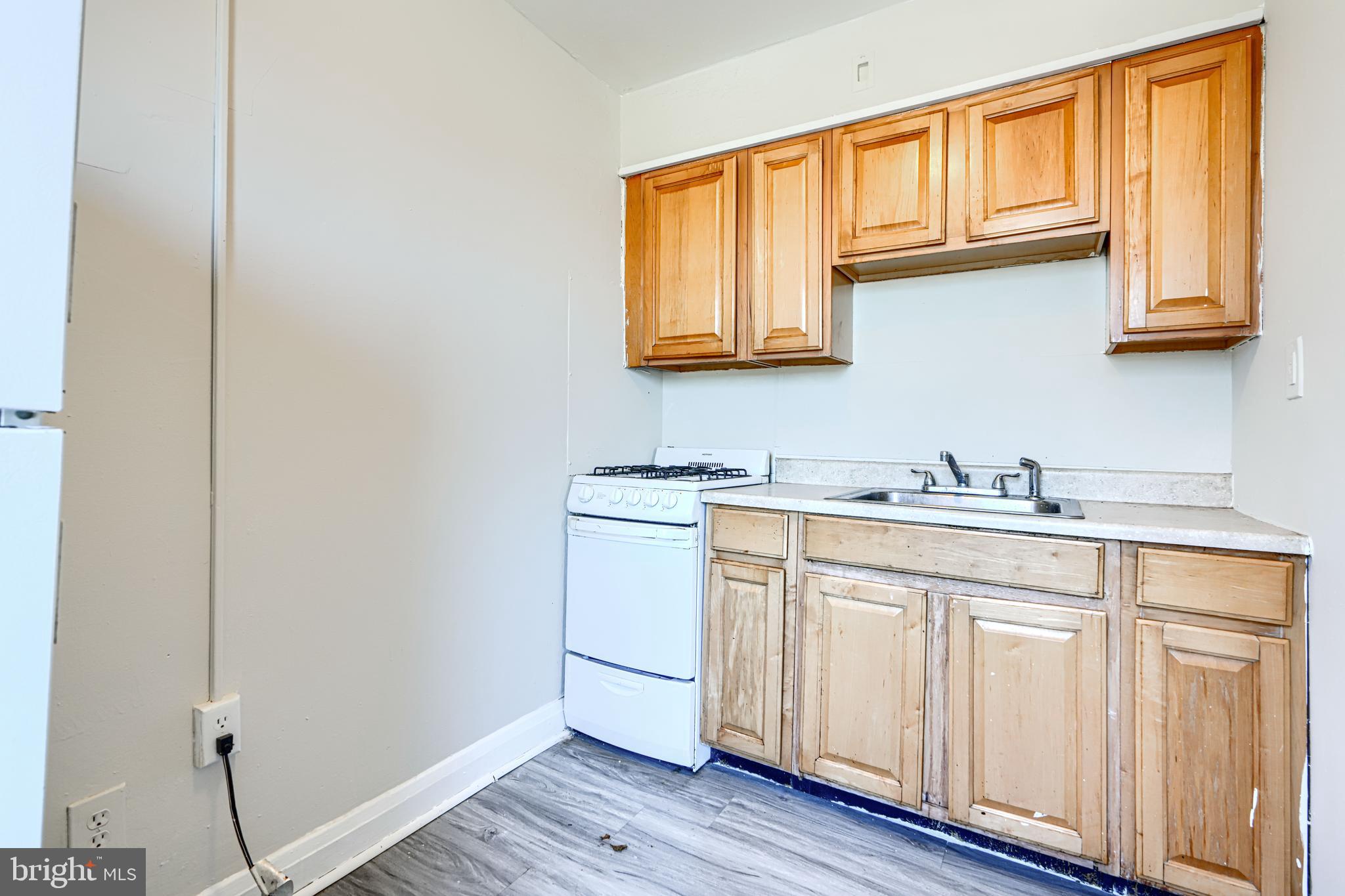 5626 MIDWOOD AVENUE 2