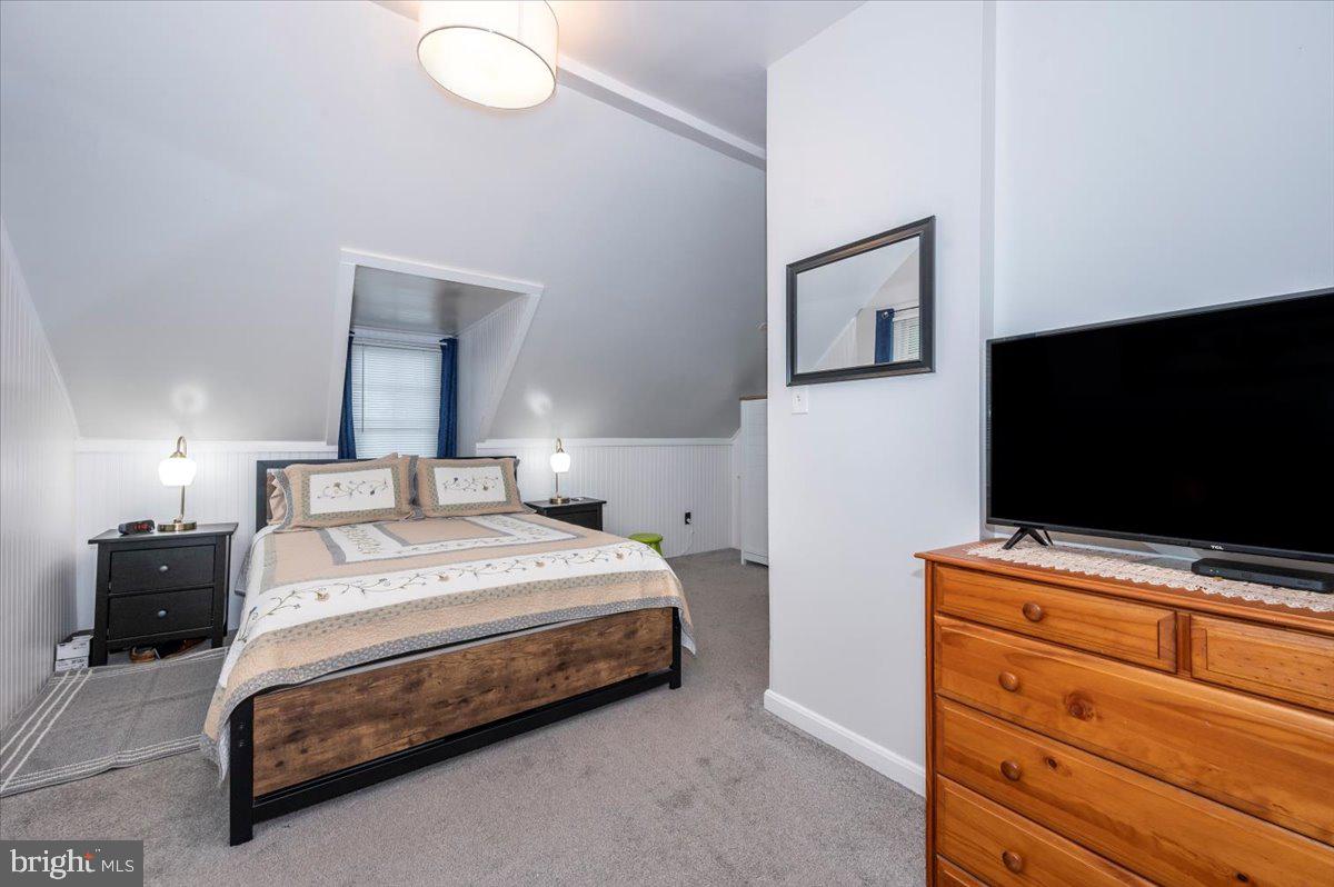 ROCKCREST - Residential