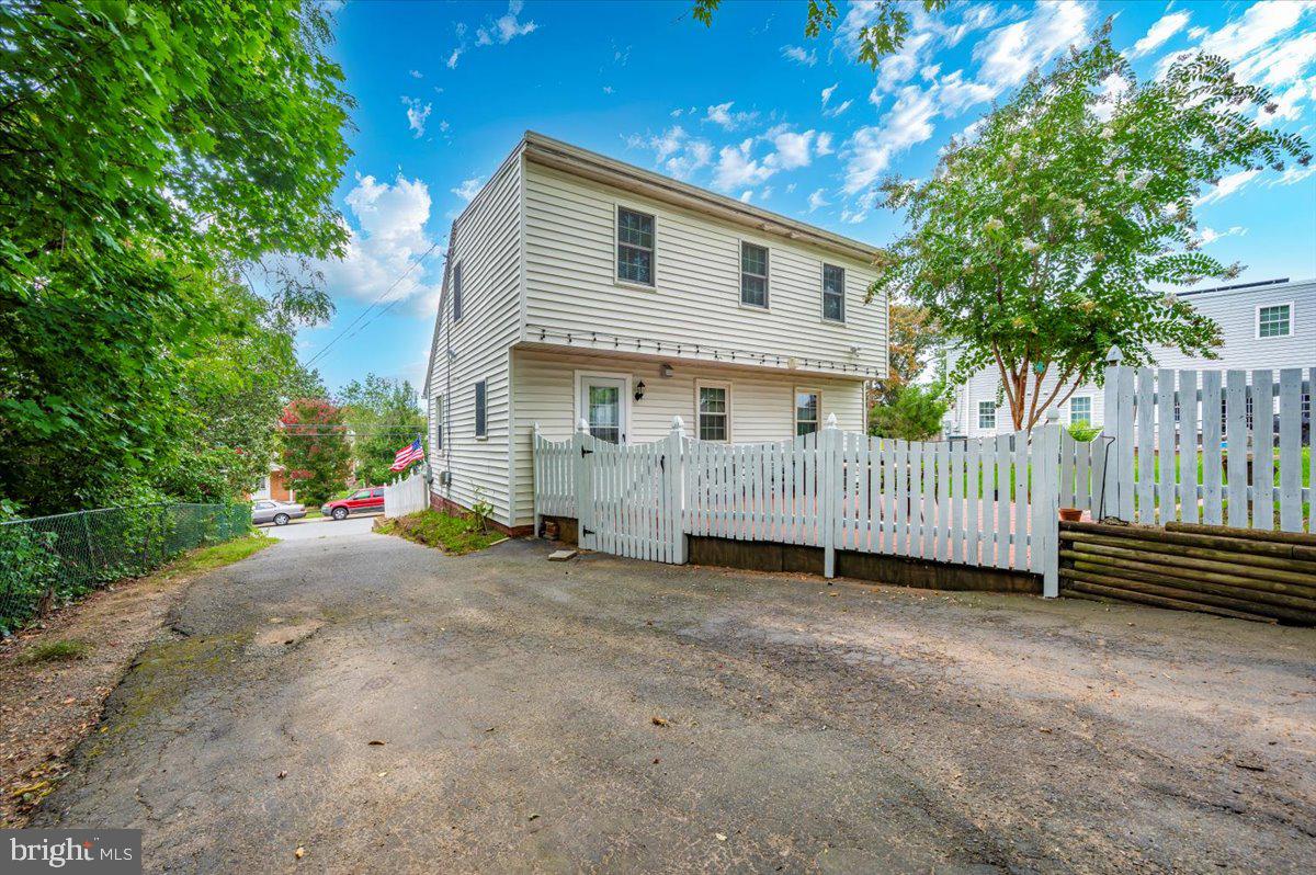 ROCKCREST - Residential