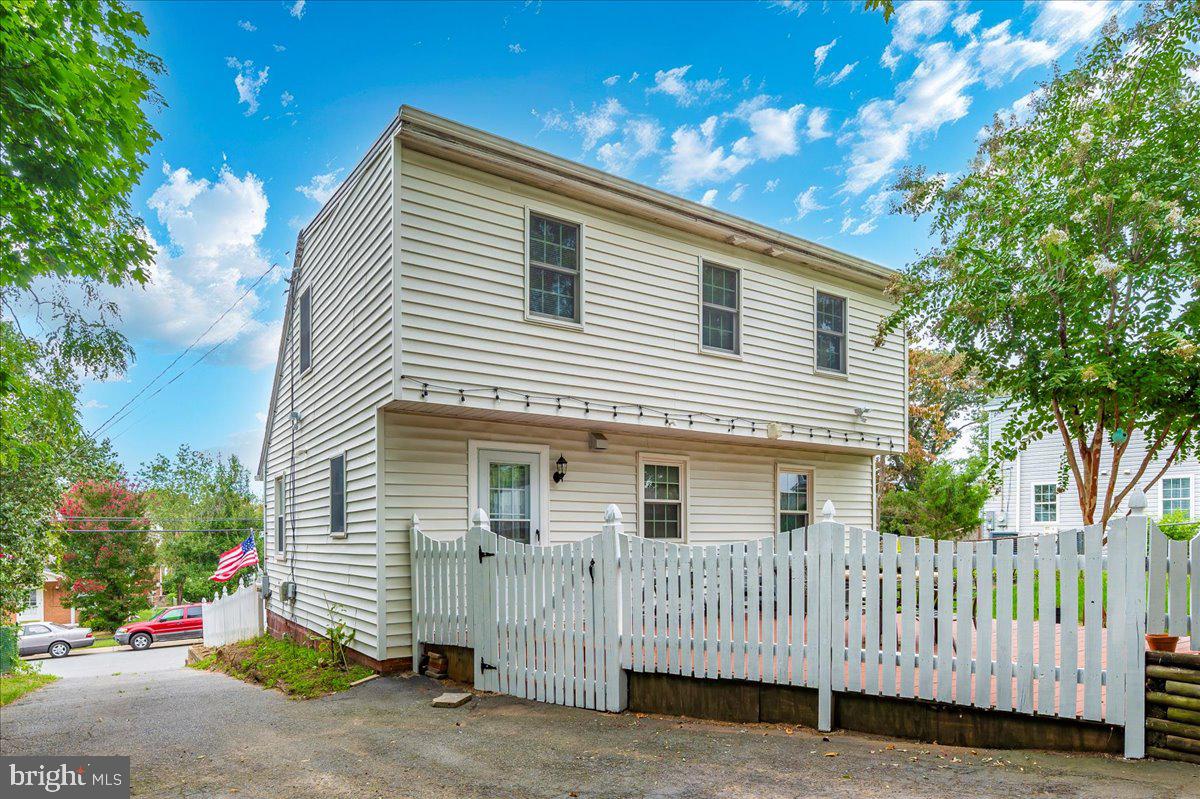 ROCKCREST - Residential