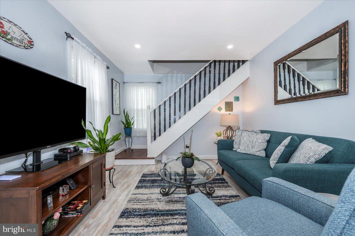 ROCKCREST - Residential