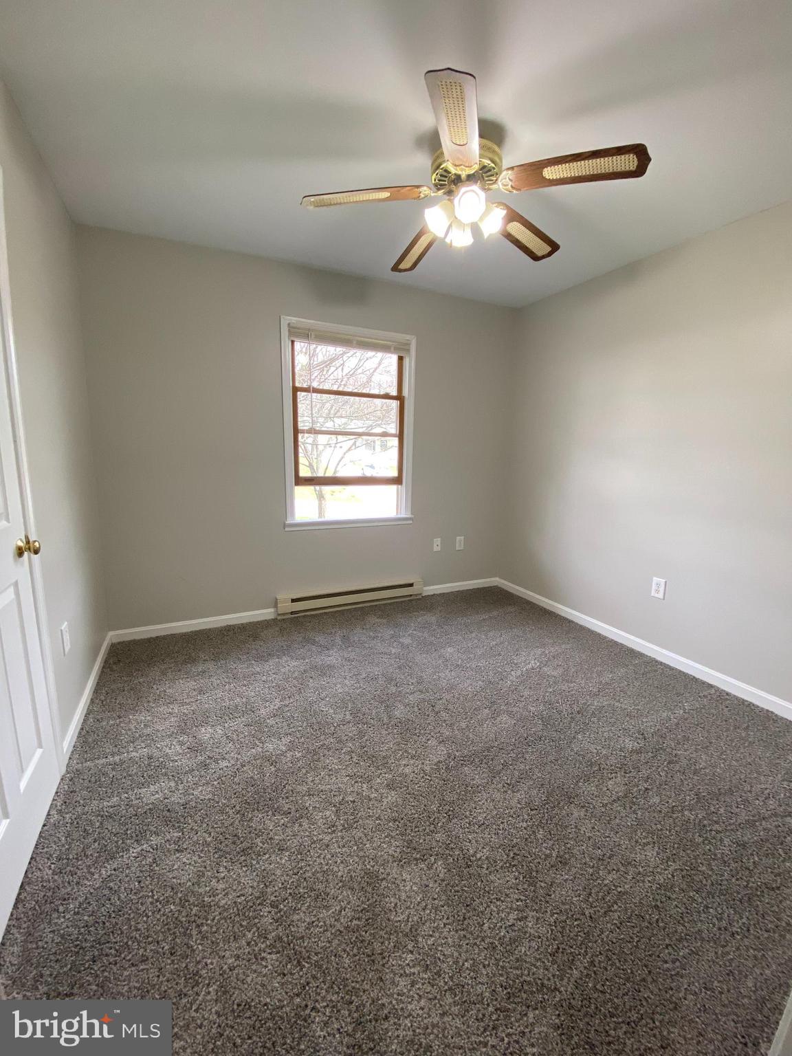 PATRICK HENRY ESTATES - Residential Lease