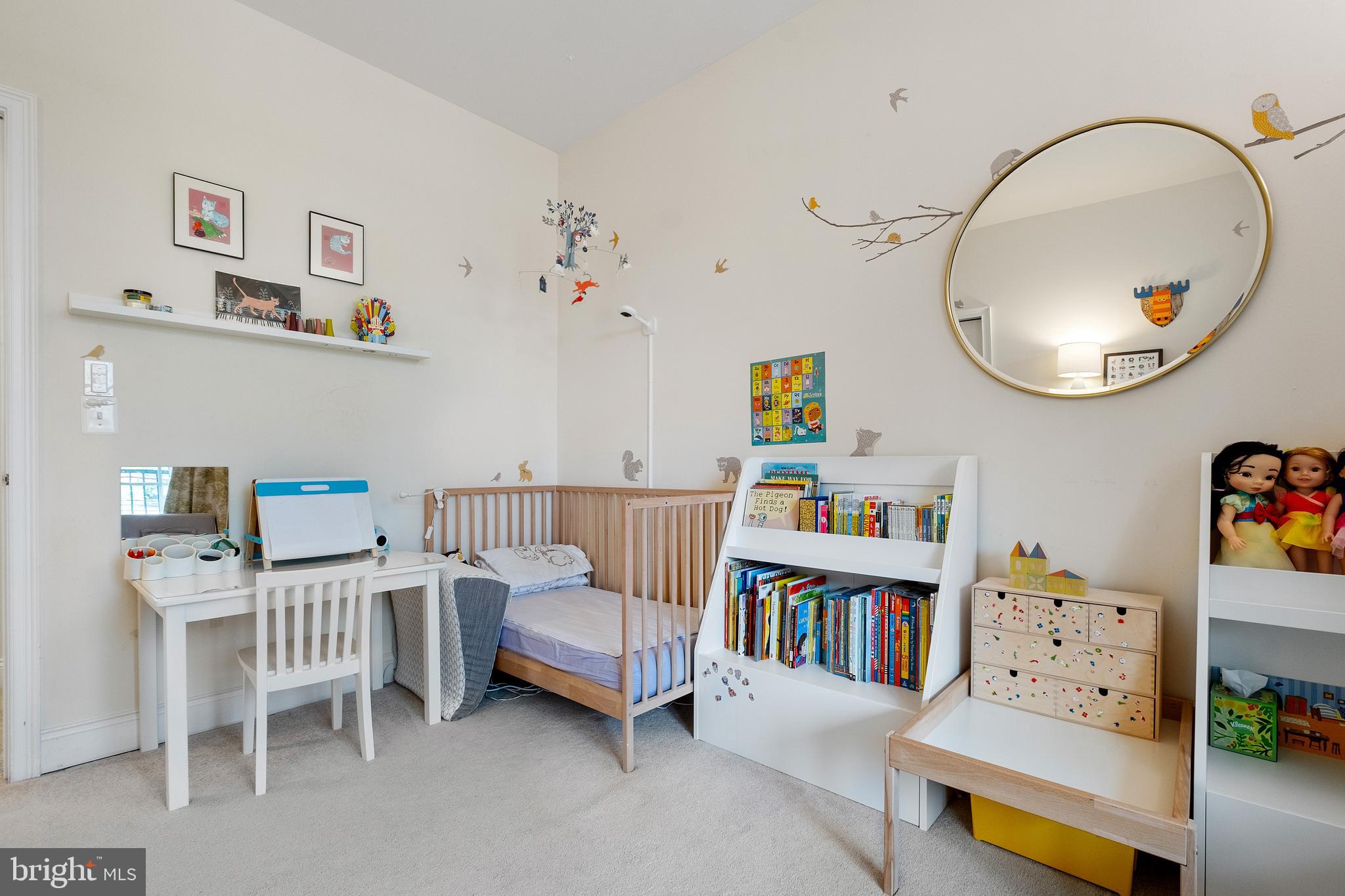 NAVAL SQUARE - Residential Lease