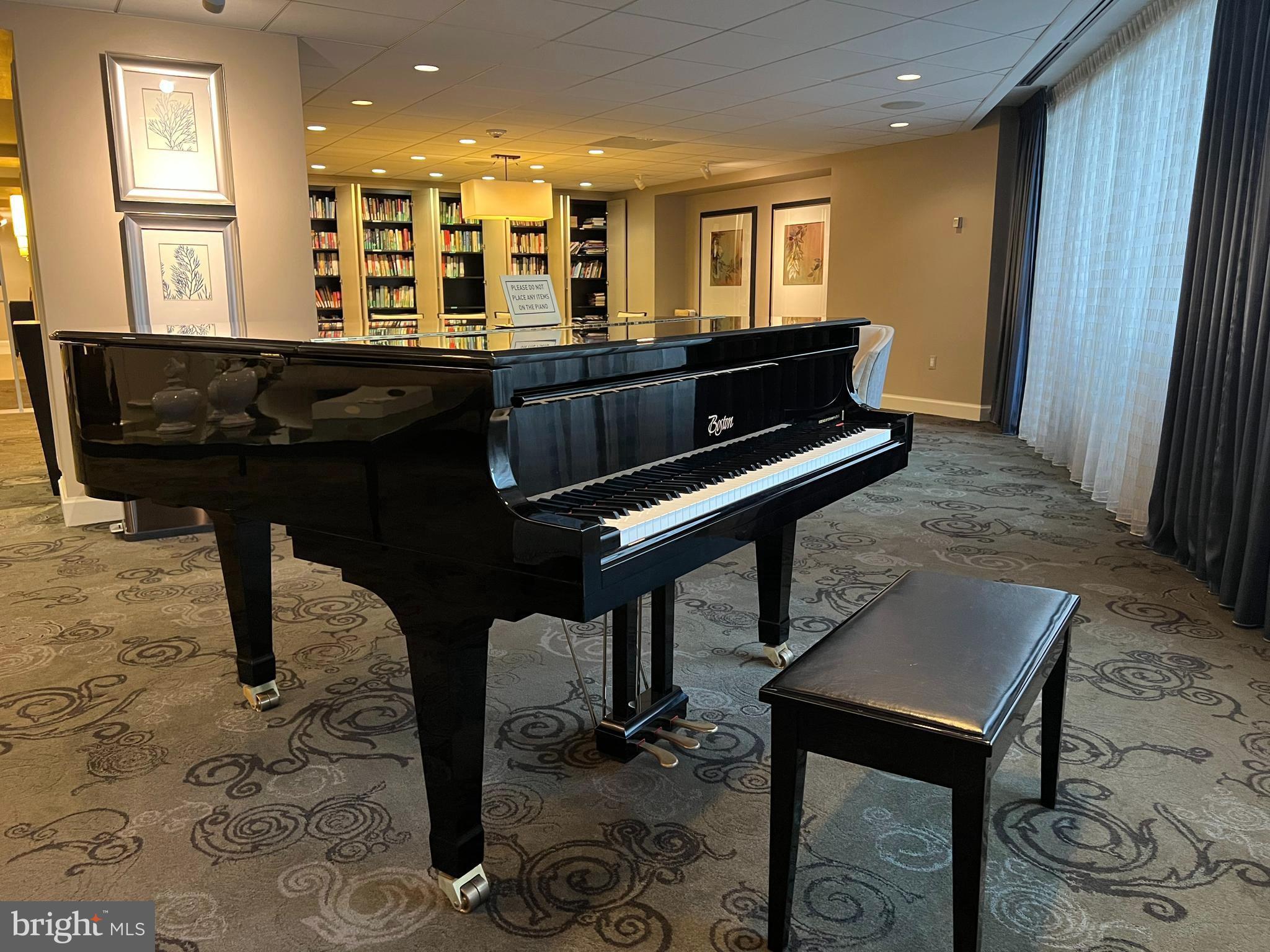 THE ELIZABETH - Residential