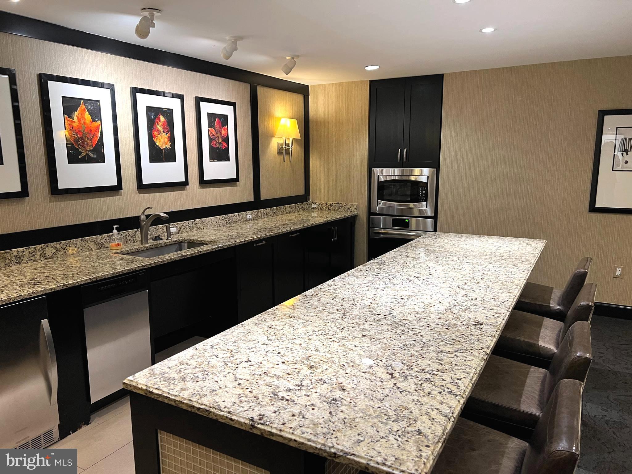 THE ELIZABETH - Residential