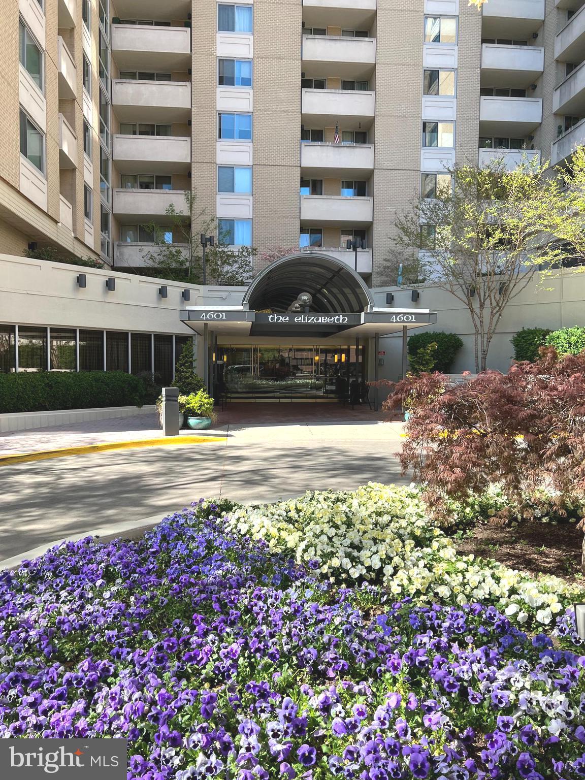 THE ELIZABETH - Residential