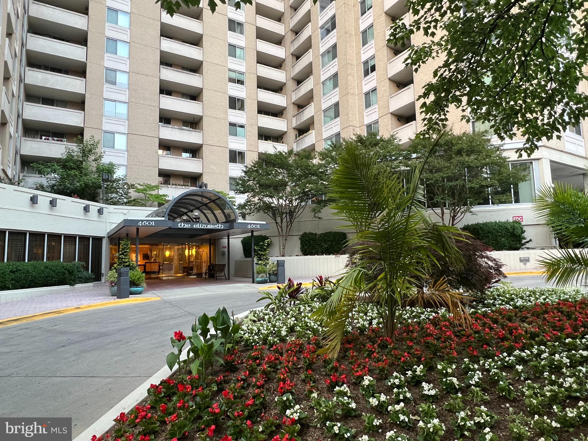 THE ELIZABETH - Residential