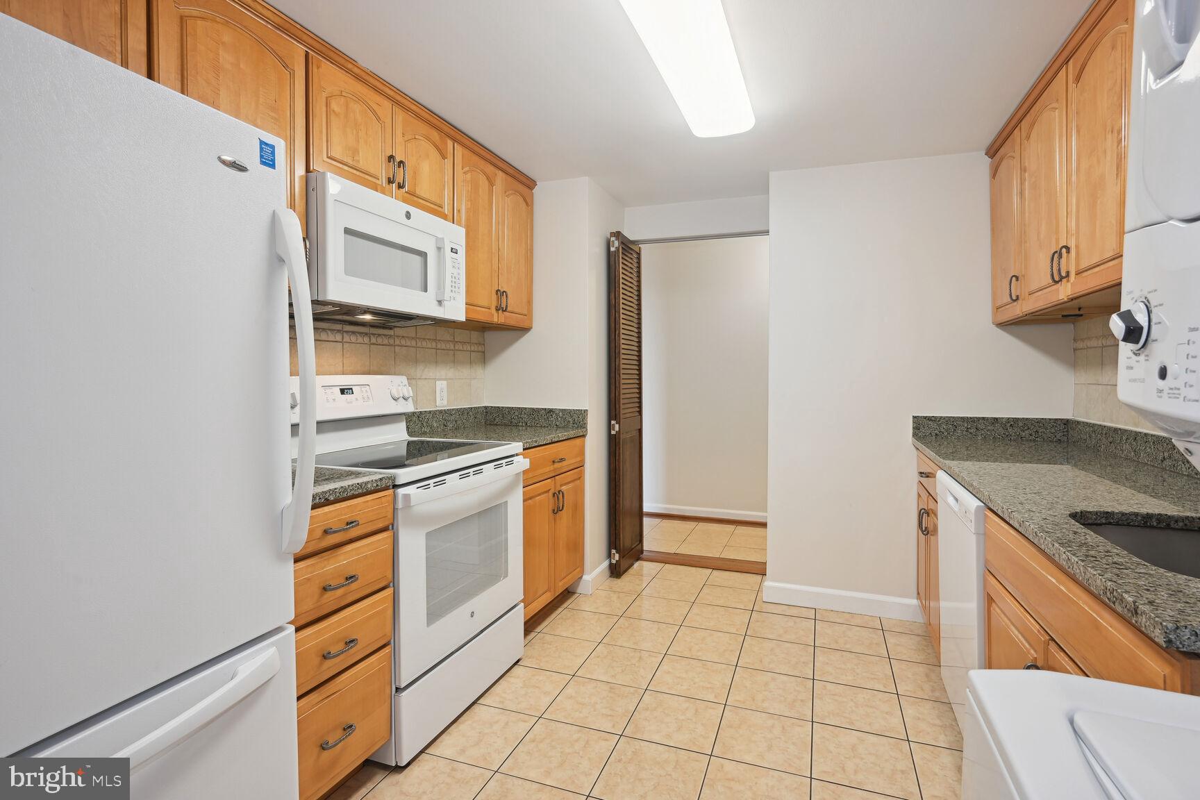 THE ELIZABETH - Residential