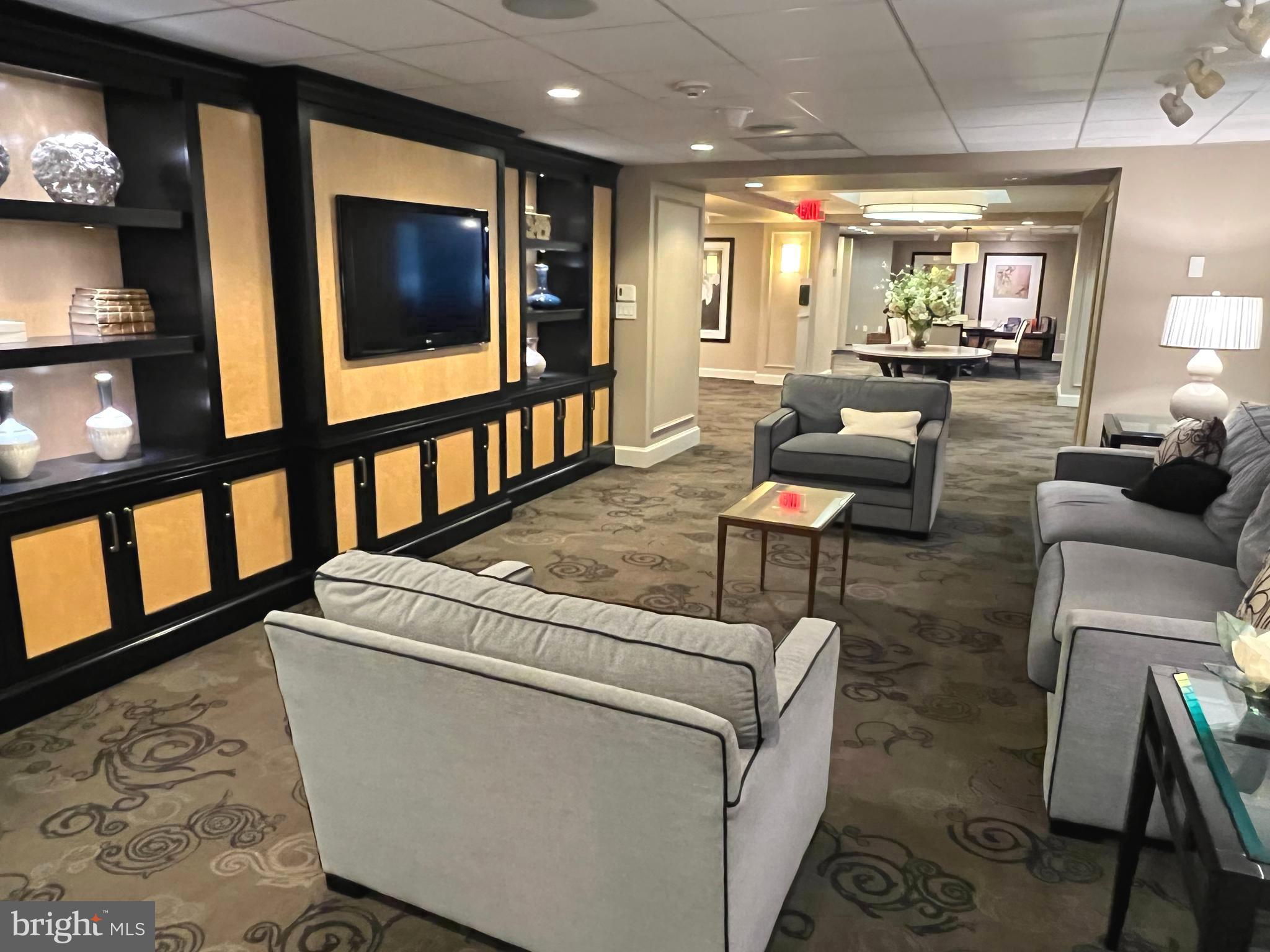 THE ELIZABETH - Residential