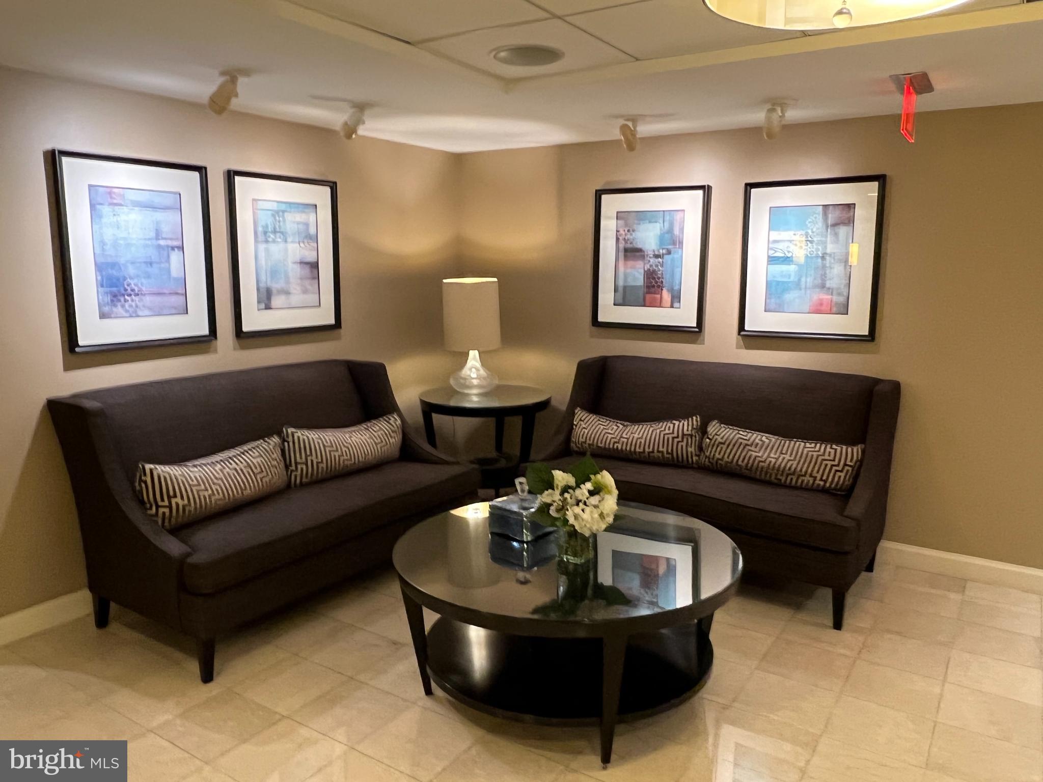 THE ELIZABETH - Residential