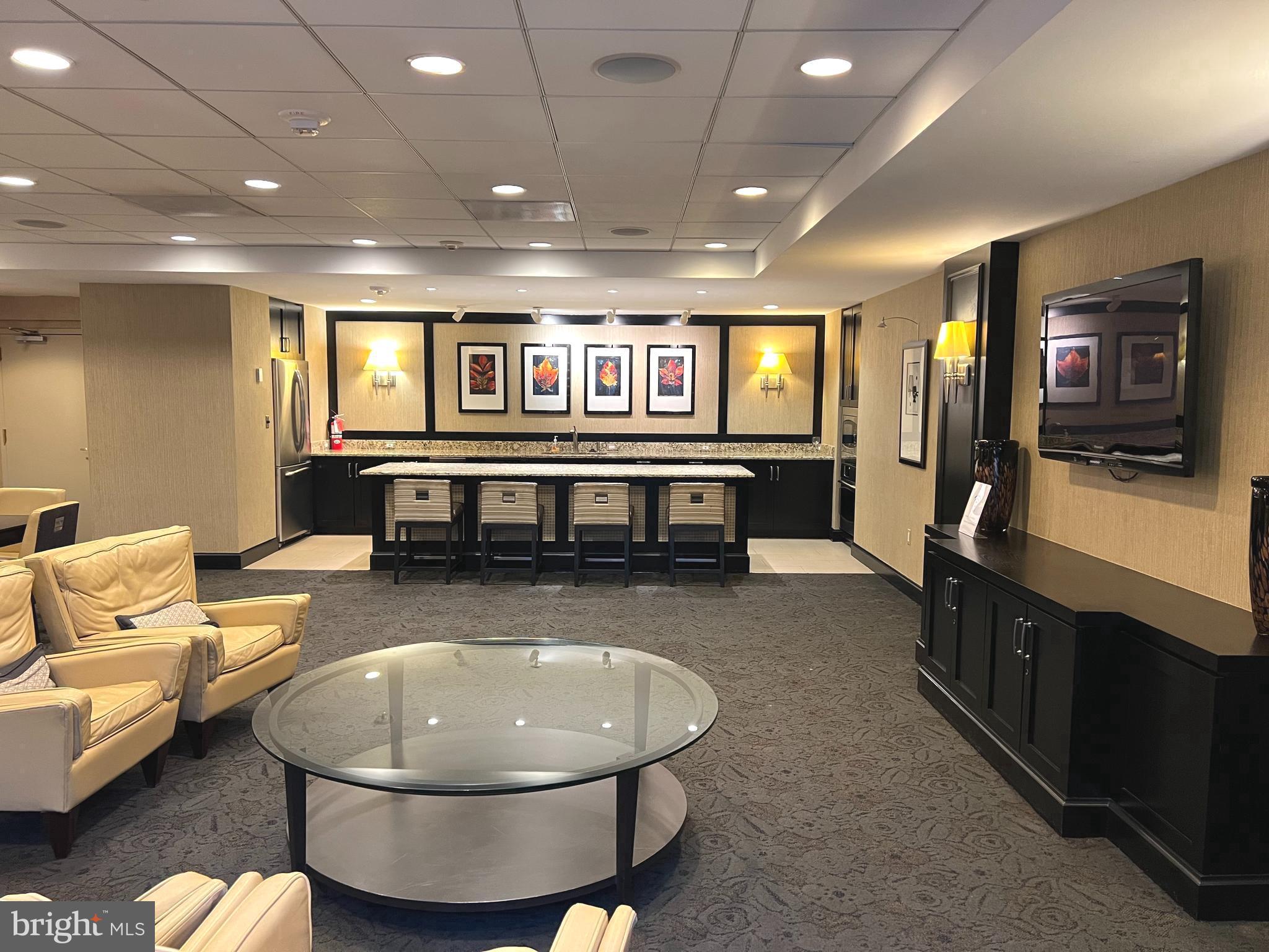 THE ELIZABETH - Residential