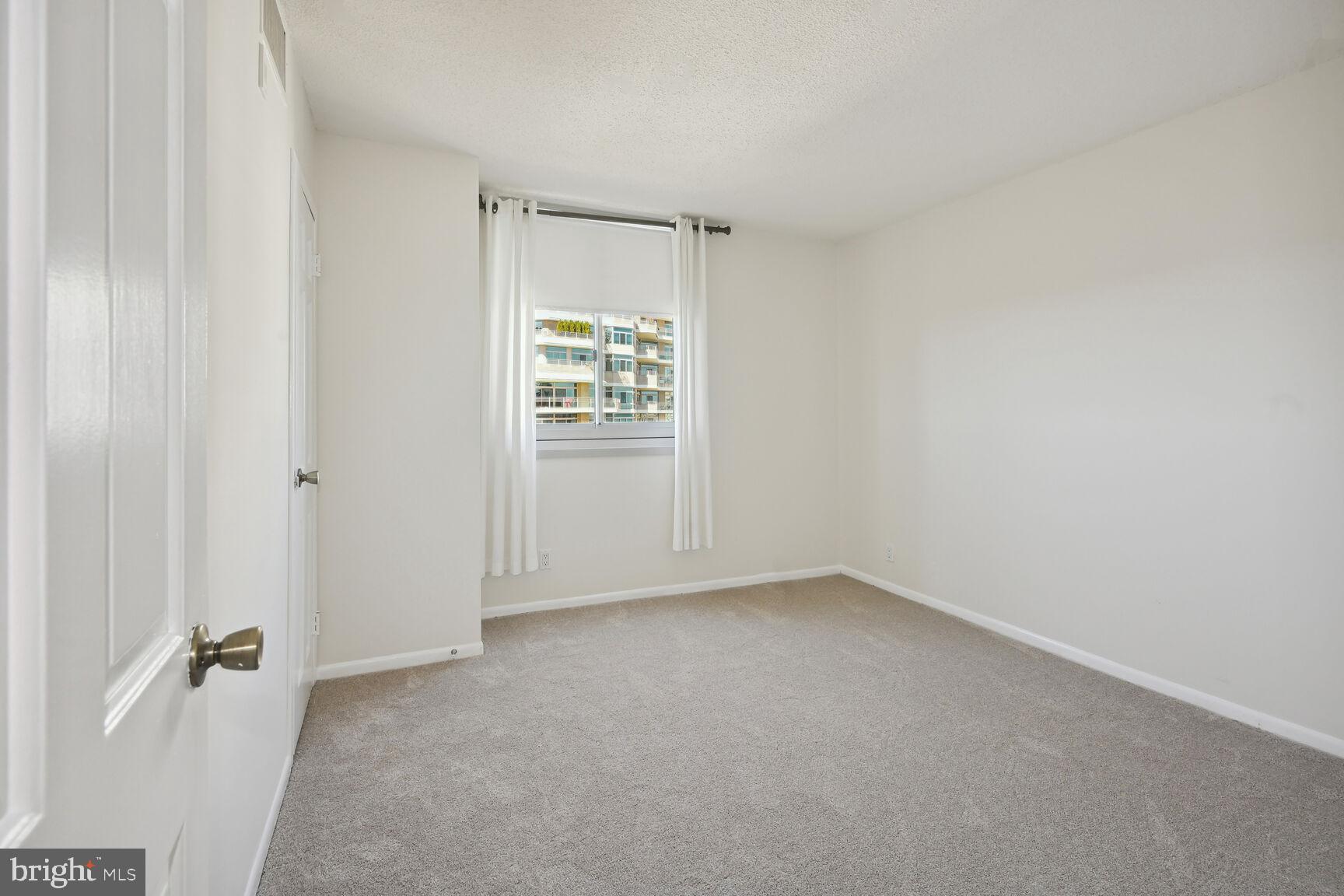 THE ELIZABETH - Residential