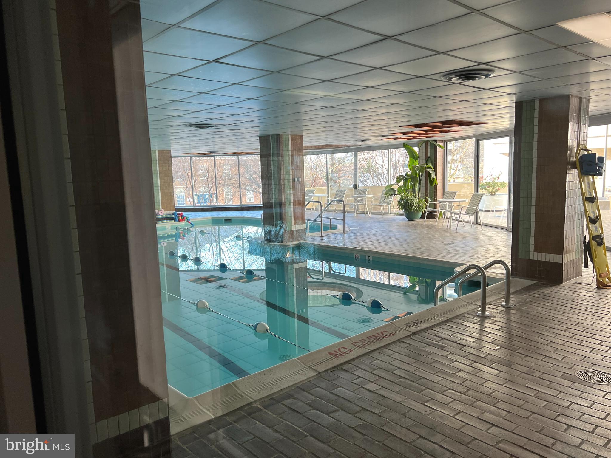 THE ELIZABETH - Residential