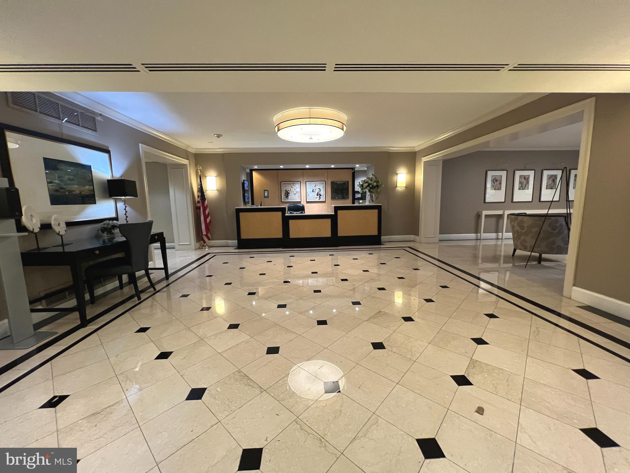 THE ELIZABETH - Residential