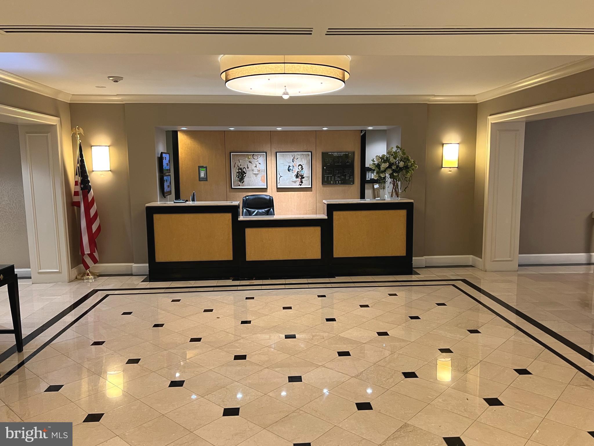 THE ELIZABETH - Residential