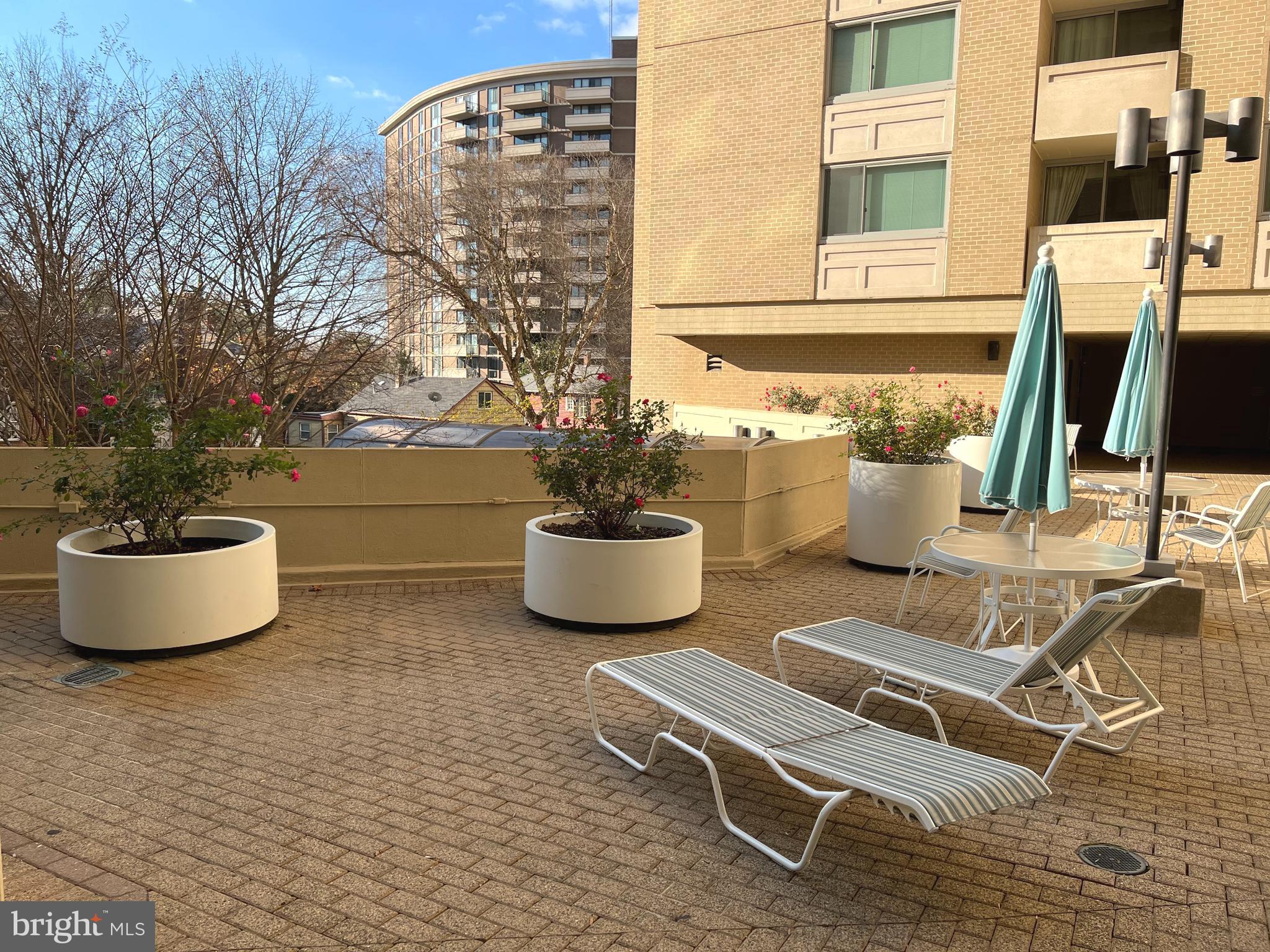 THE ELIZABETH - Residential